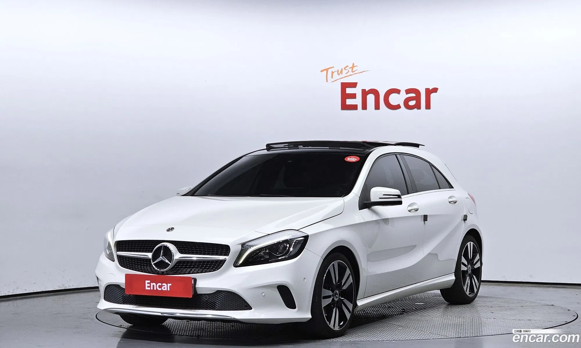 Mercedes-Benz A-Klasse A200 2018 - фотография 11235936