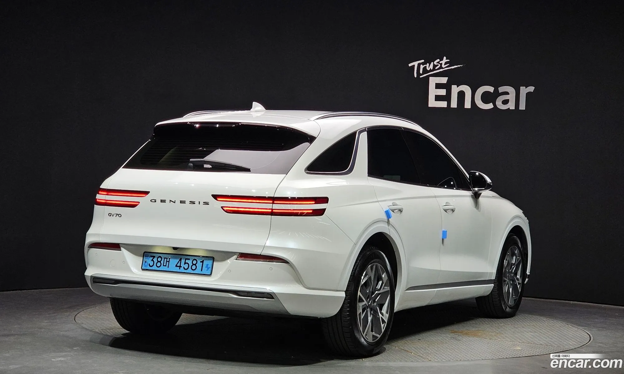 Genesis Gv70 I E-Awd 2022 - фотография 17194064