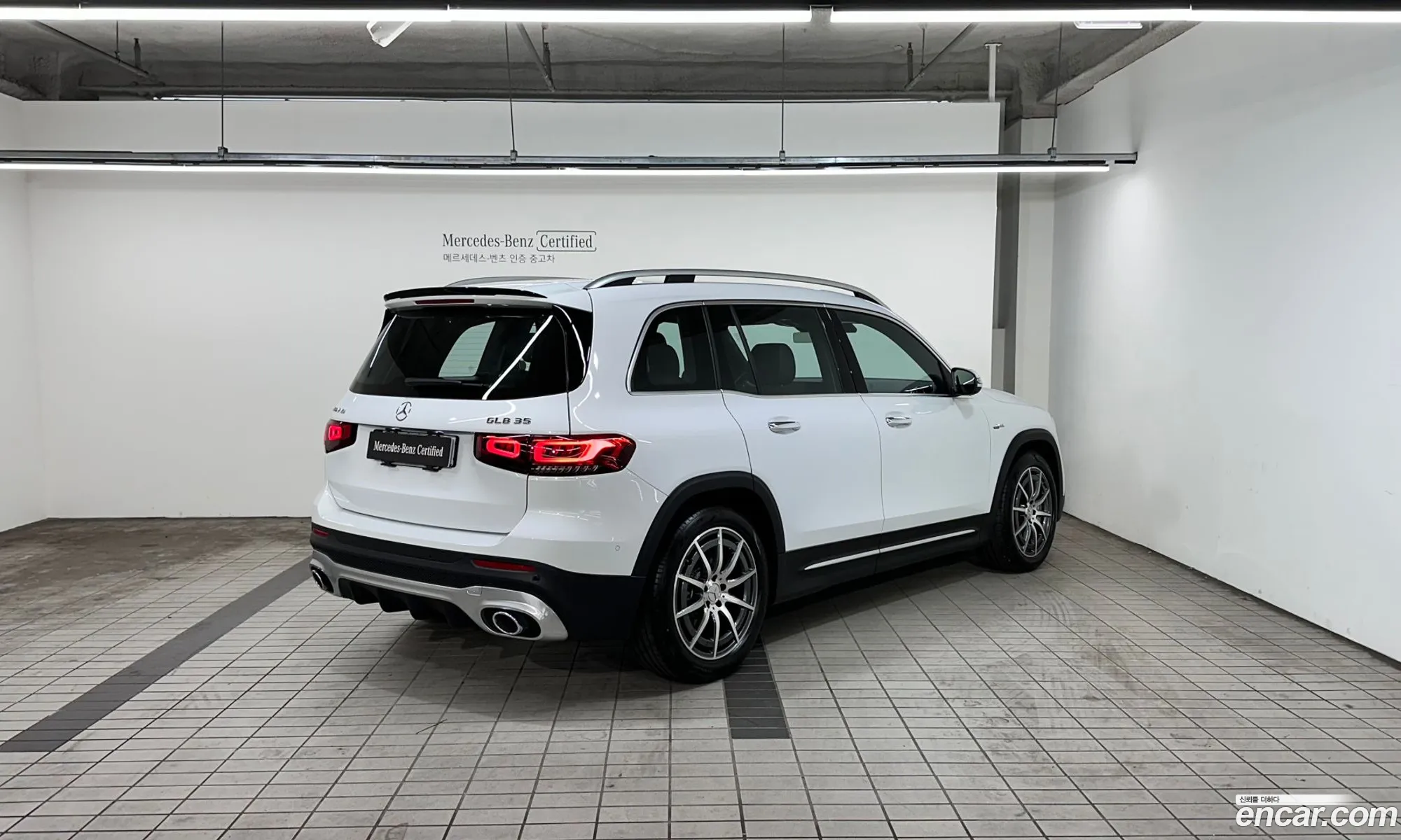 Mercedes-Benz Glb Amg Glb35 4Matic 2023 - фотография 18901557