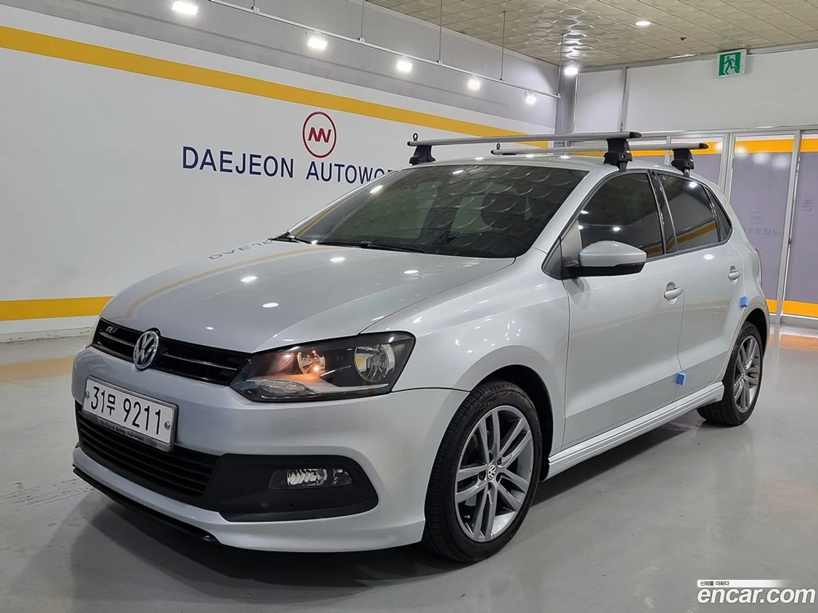 Volkswagen Polo V 16 Tdi R-Line 2013 - фотография 7367050