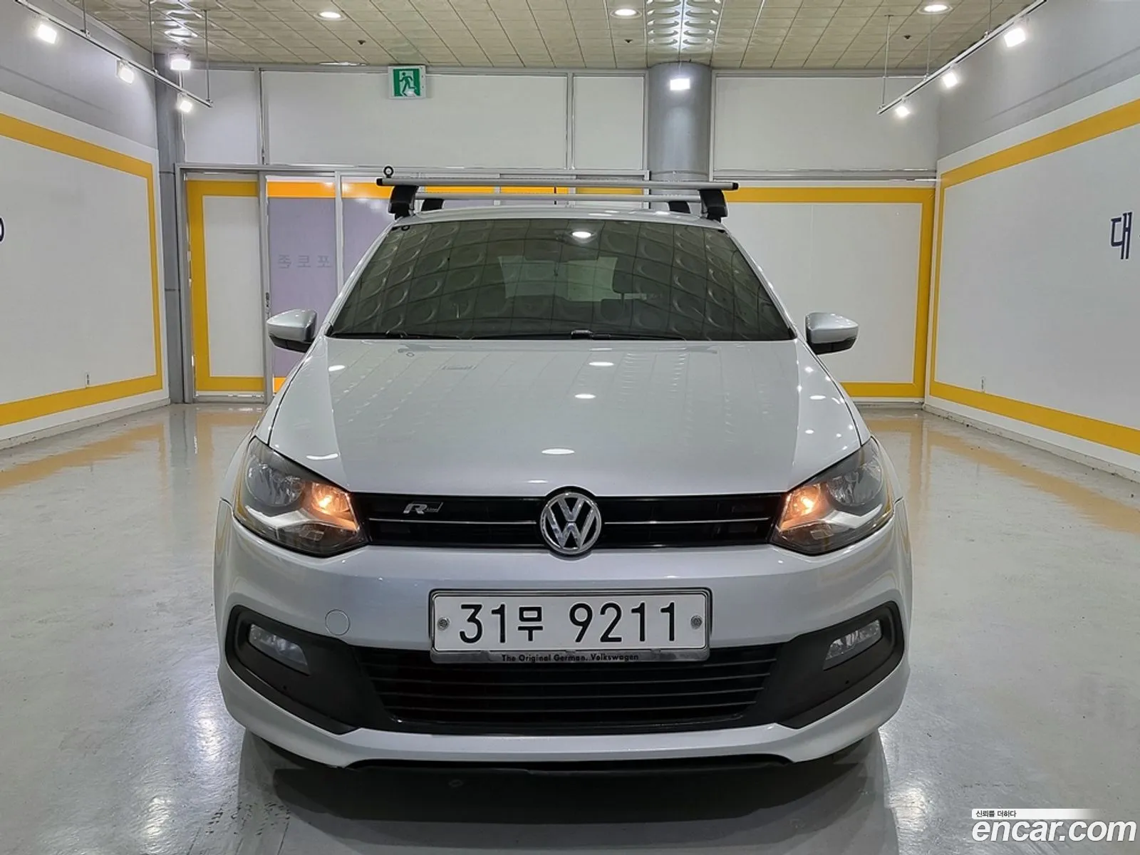 Volkswagen Polo V 16 Tdi R-Line 2013 - фотография 7367051