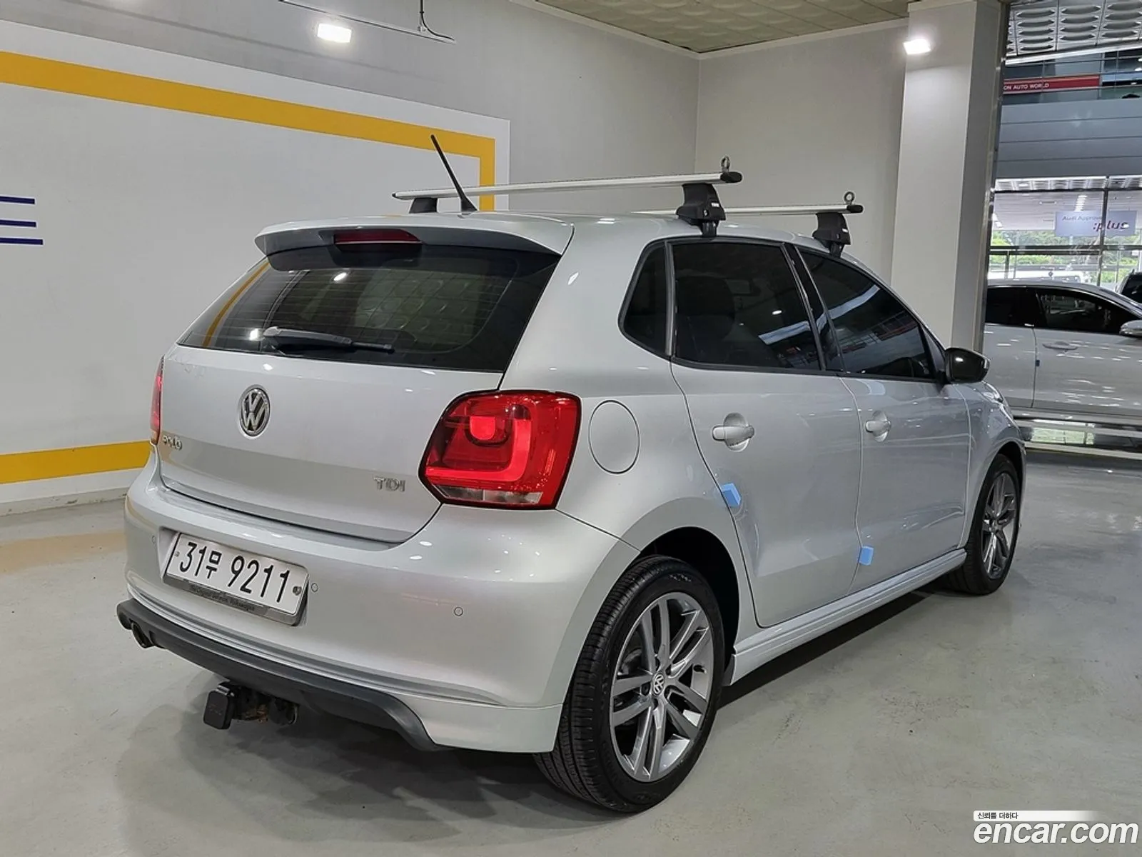 Volkswagen Polo V 16 Tdi R-Line 2013 - фотография 7367052
