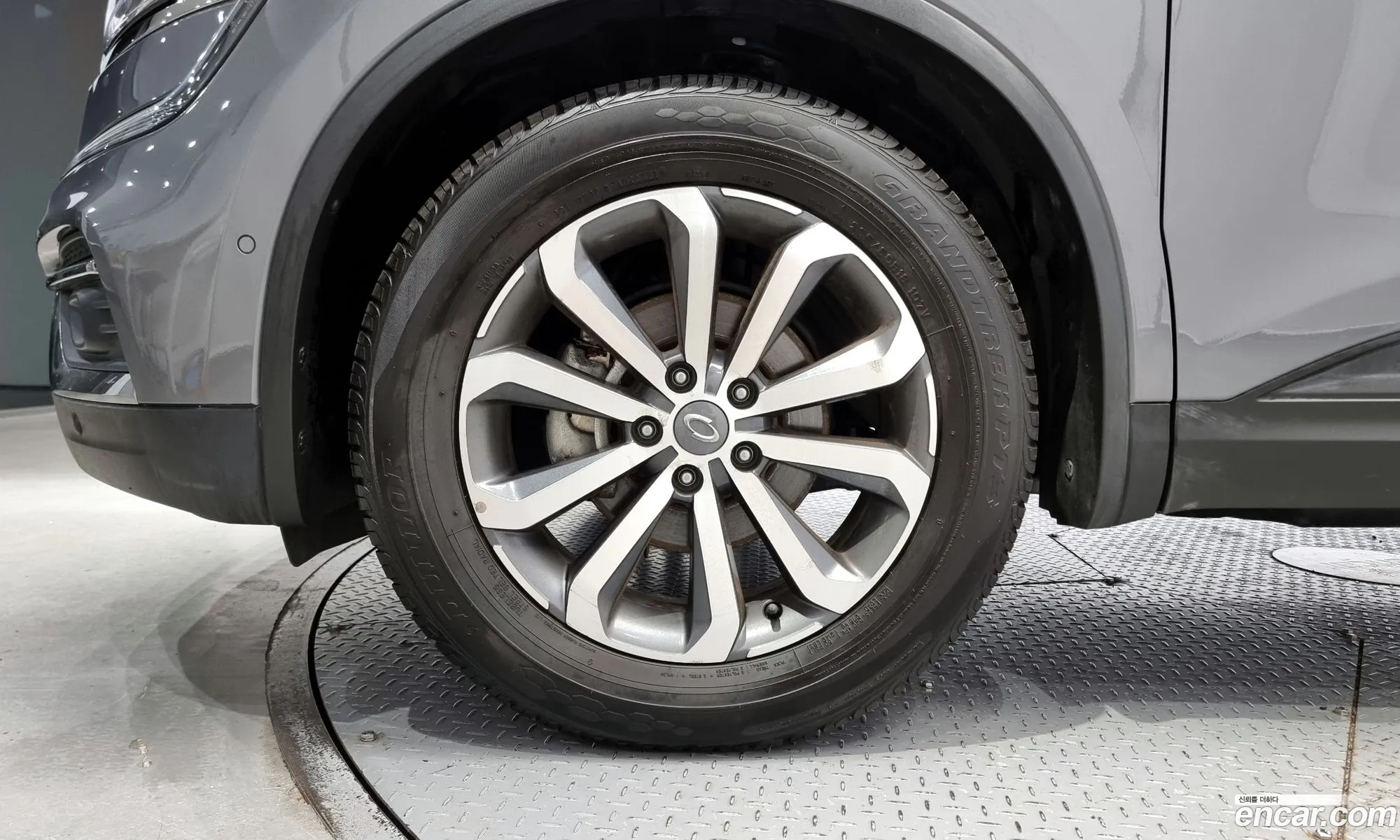 Renault Samsung Qm6 20 Lpe Re 2Wd 2020 - фотография 4642438