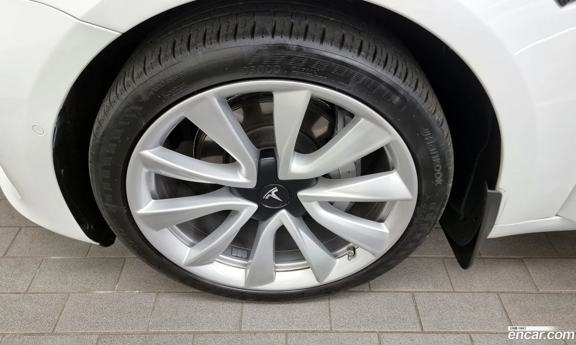 Tesla Model 3 I Long Range 2020 - фотография 3723026