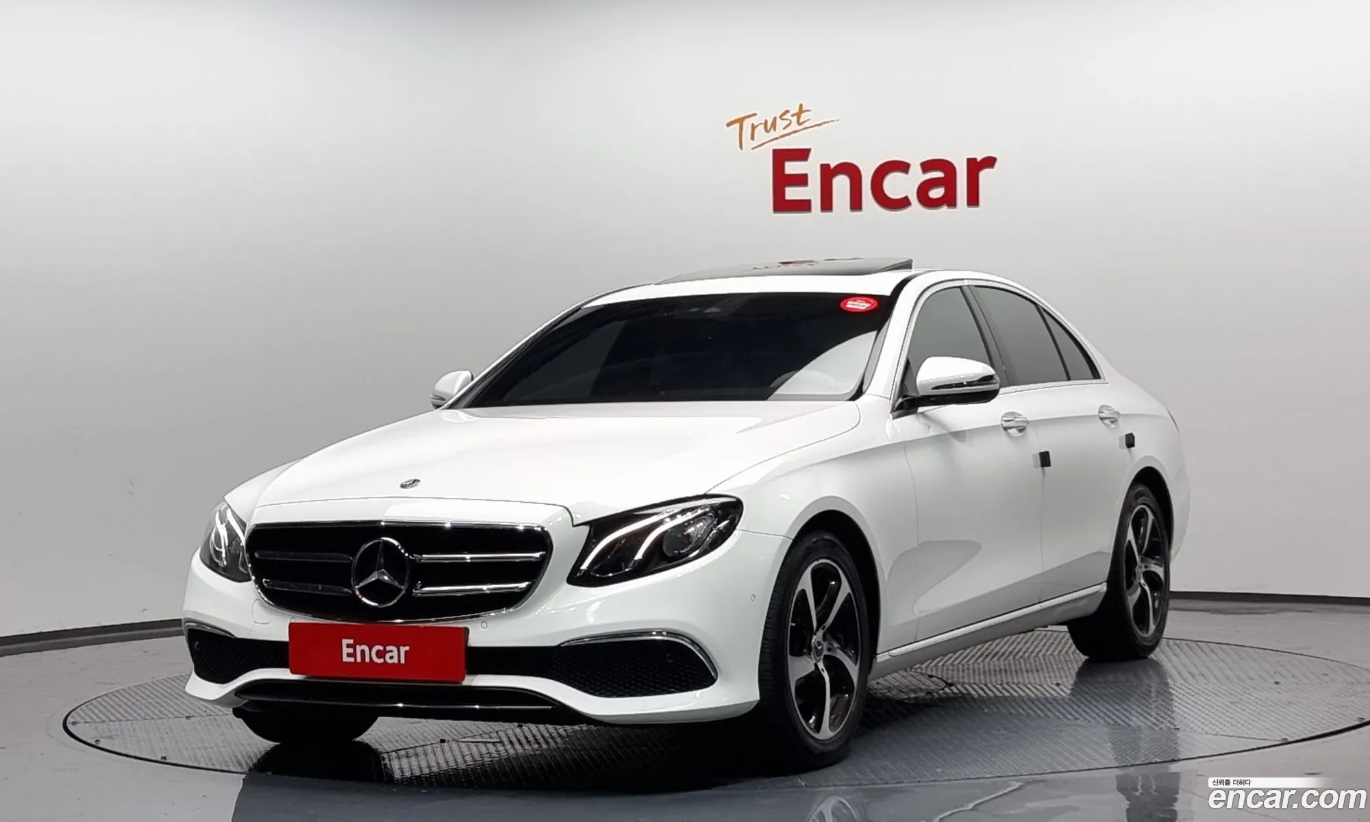 Mercedes E-Class W213 E250 Avantgarde - фотография 18806616