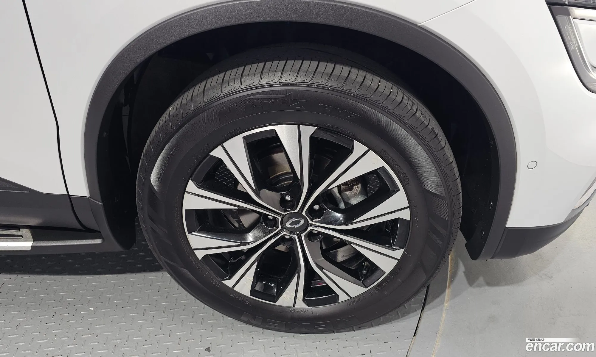 Renault Samsung Qm6 20 Lpe Le 2Wd 2023 - фотография 4737800