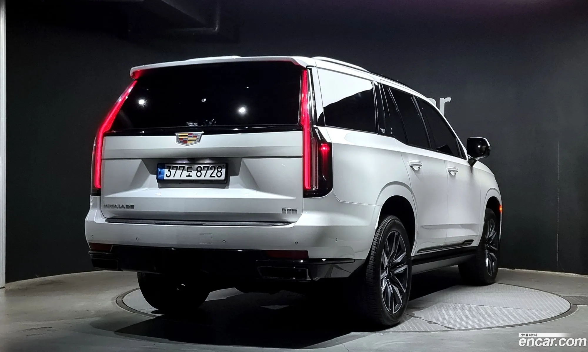 Cadillac Escalade V 62 2021 - фотография 4627252