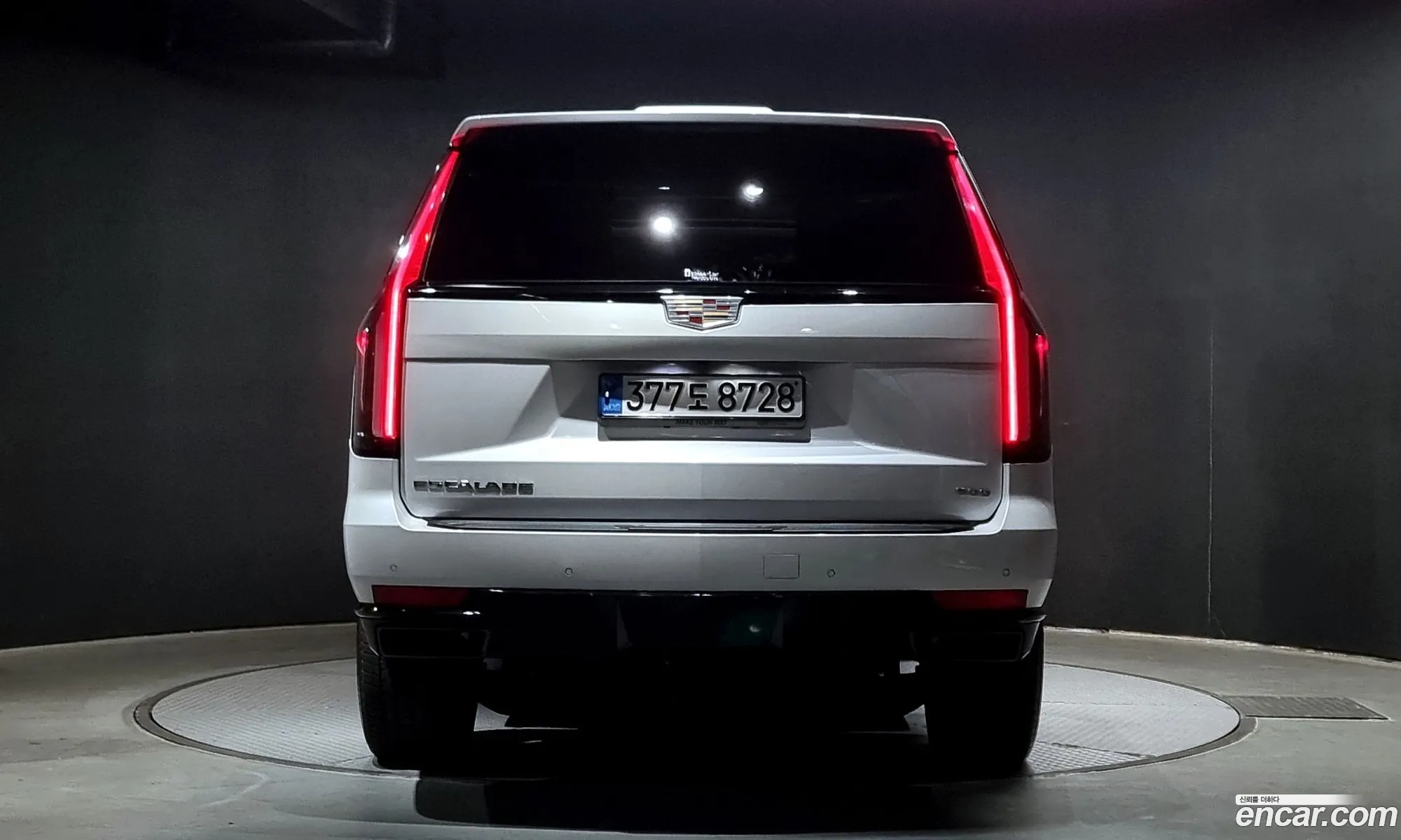 Cadillac Escalade V 62 2021 - фотография 4627254