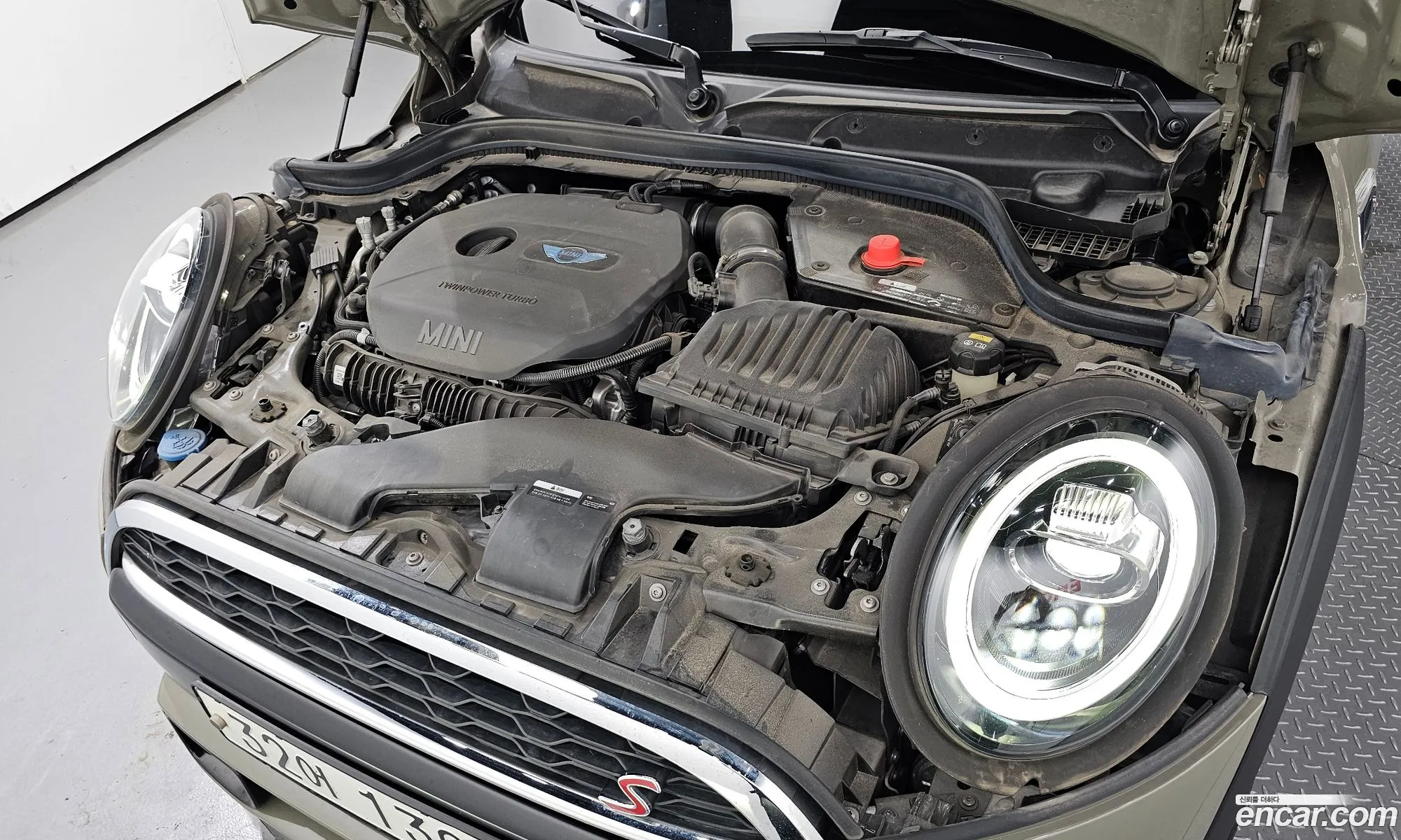 Mini Cooper 5-Door Basic Model 2019 - фотография 4177772