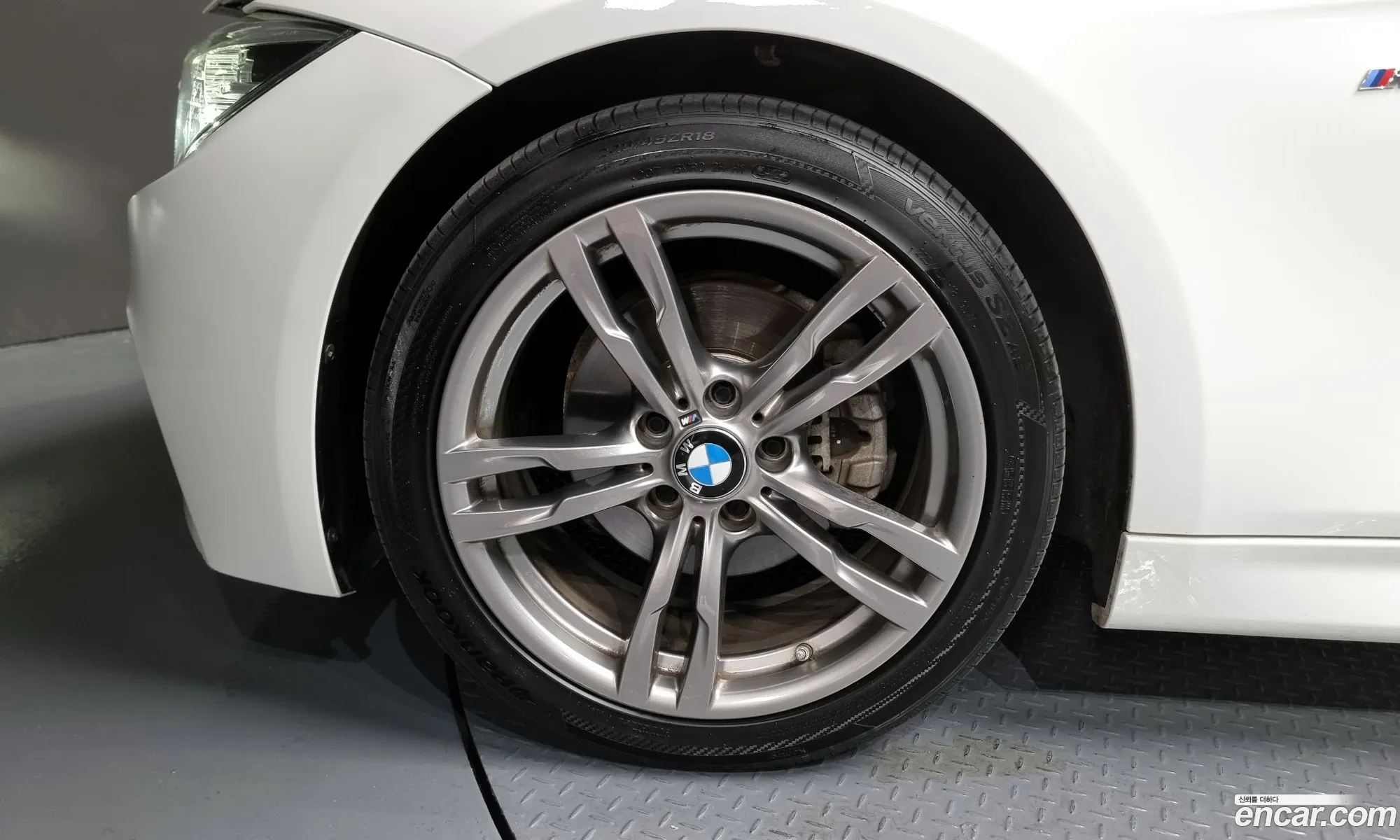 BMW 3Er 320I M Sports Shadow 2018 - фотография 16684137