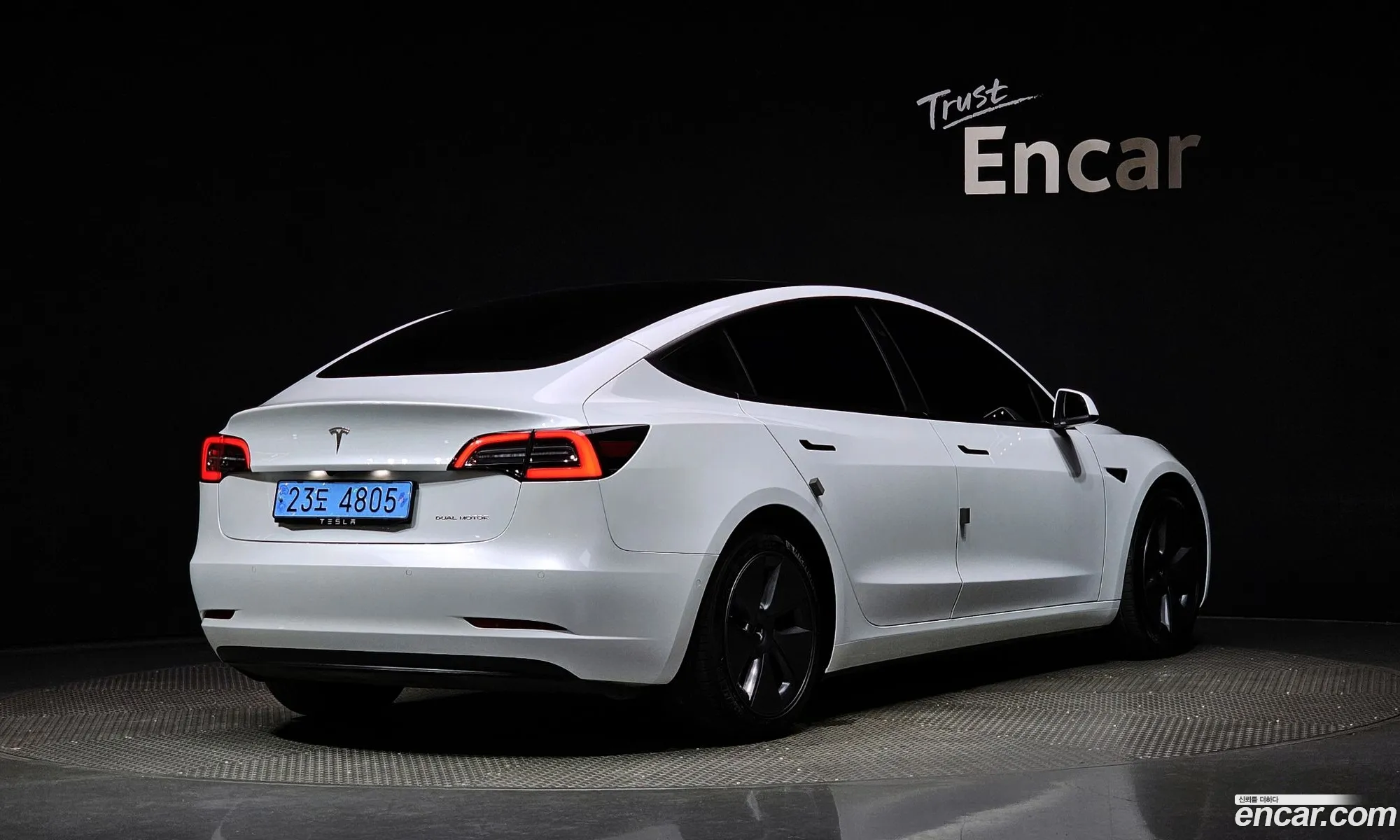 Tesla Model 3 I Long Range 2021 - фотография 3723095