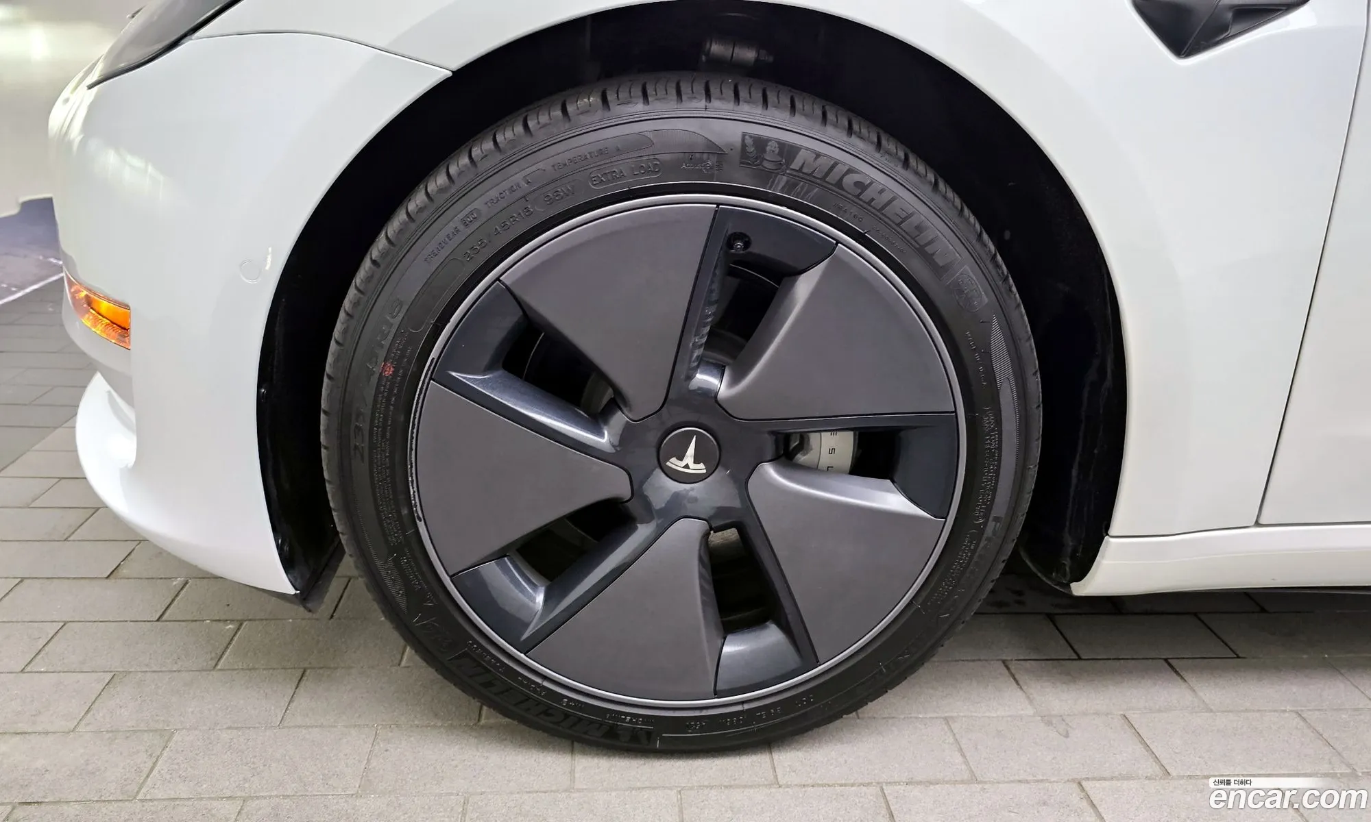 Tesla Model 3 I Long Range 2021 - фотография 3723098