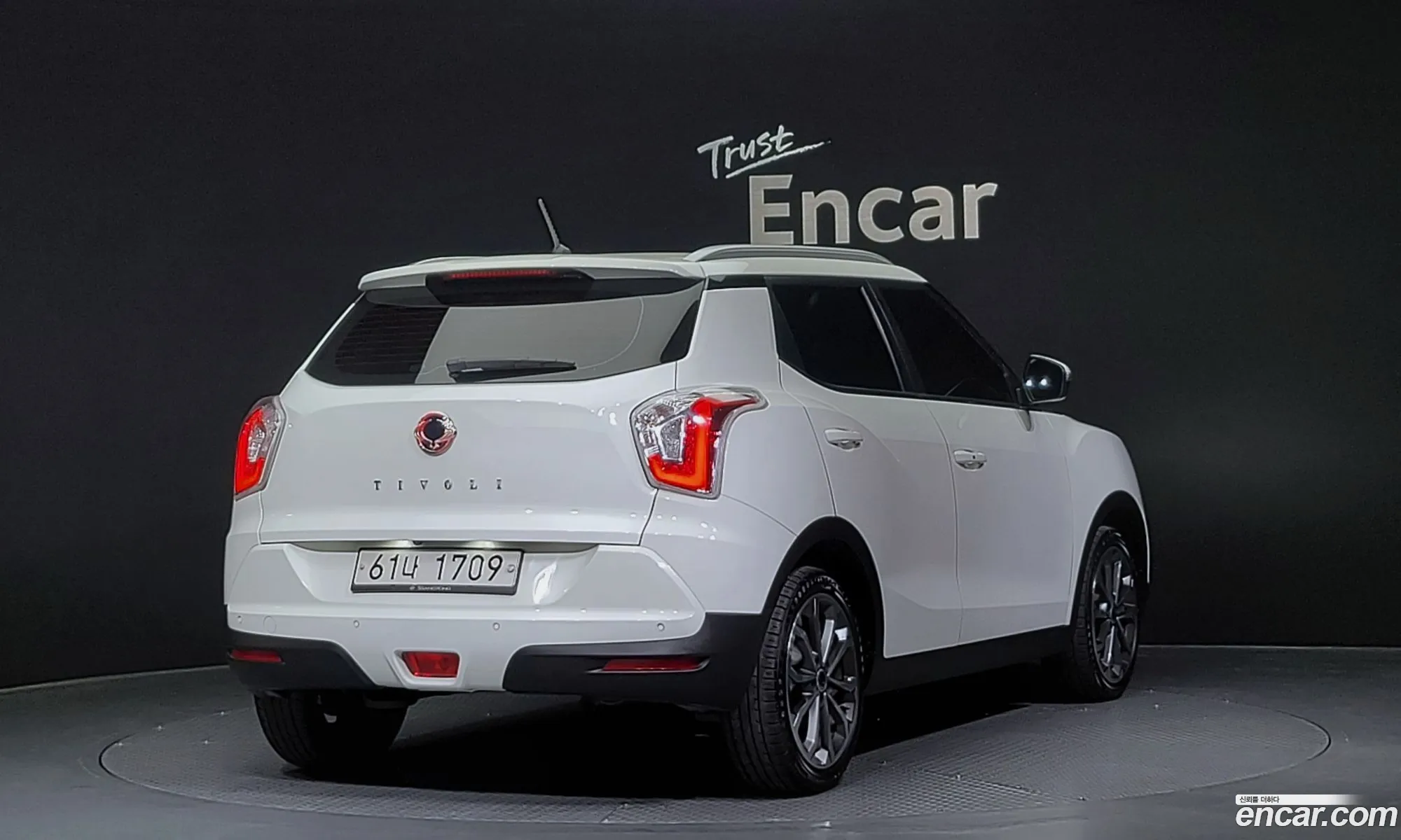 Ssangyong Tivoli Tivoli Lx 2Wd 2017 - фотография 14870448