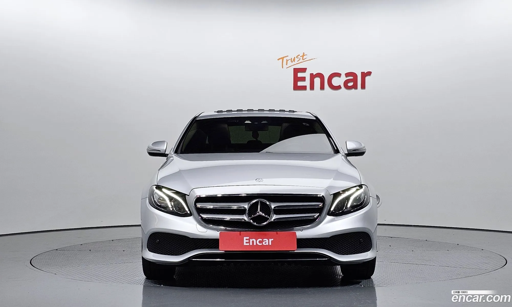 Mercedes-Benz E-Klasse E200 Avant Garde 2017 - фотография 18822362