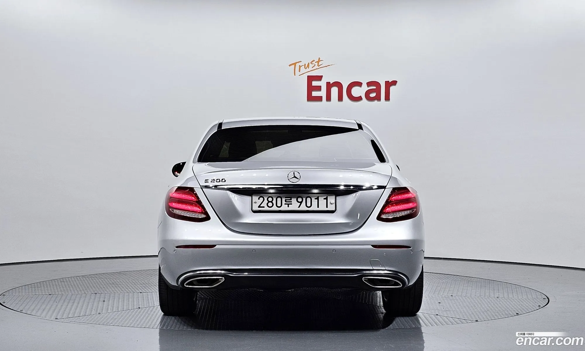 Mercedes-Benz E-Klasse E200 Avant Garde 2017 - фотография 18822363