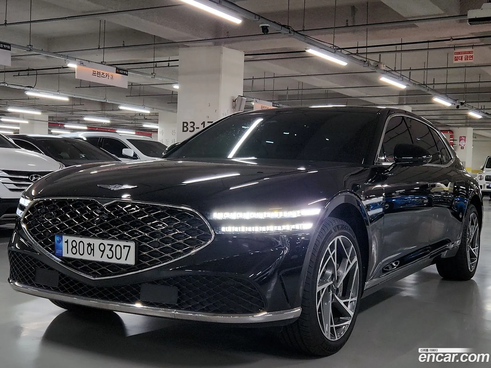 Genesis G90 Gasoline 35 Turbo Awd 2023 - фотография 370007