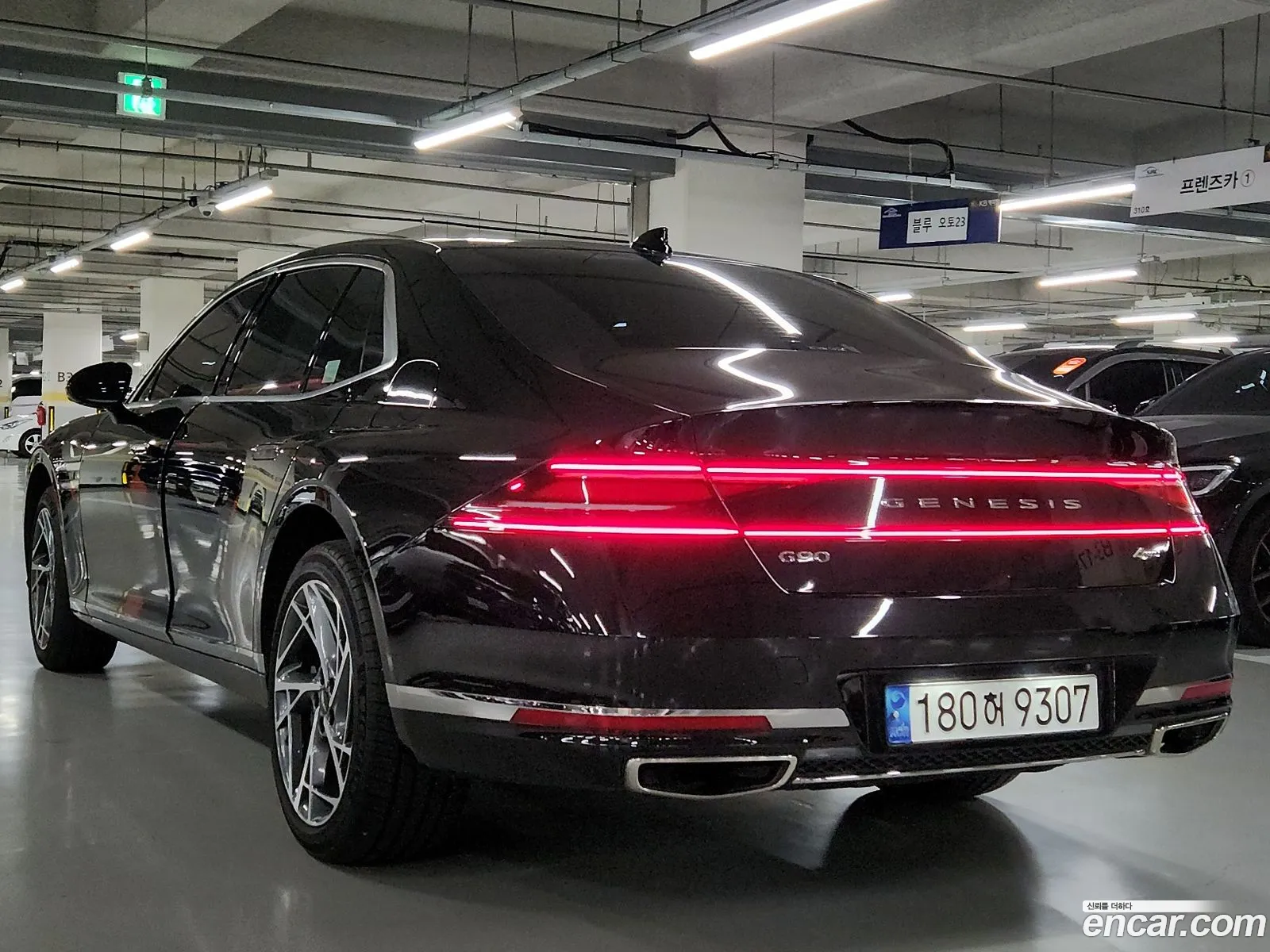 Genesis G90 Gasoline 35 Turbo Awd 2023 - фотография 370012