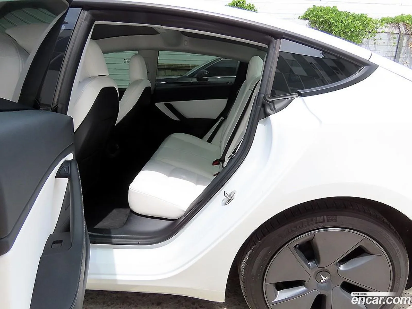 Tesla Model 3 I Long Range 2021 - фотография 3723039