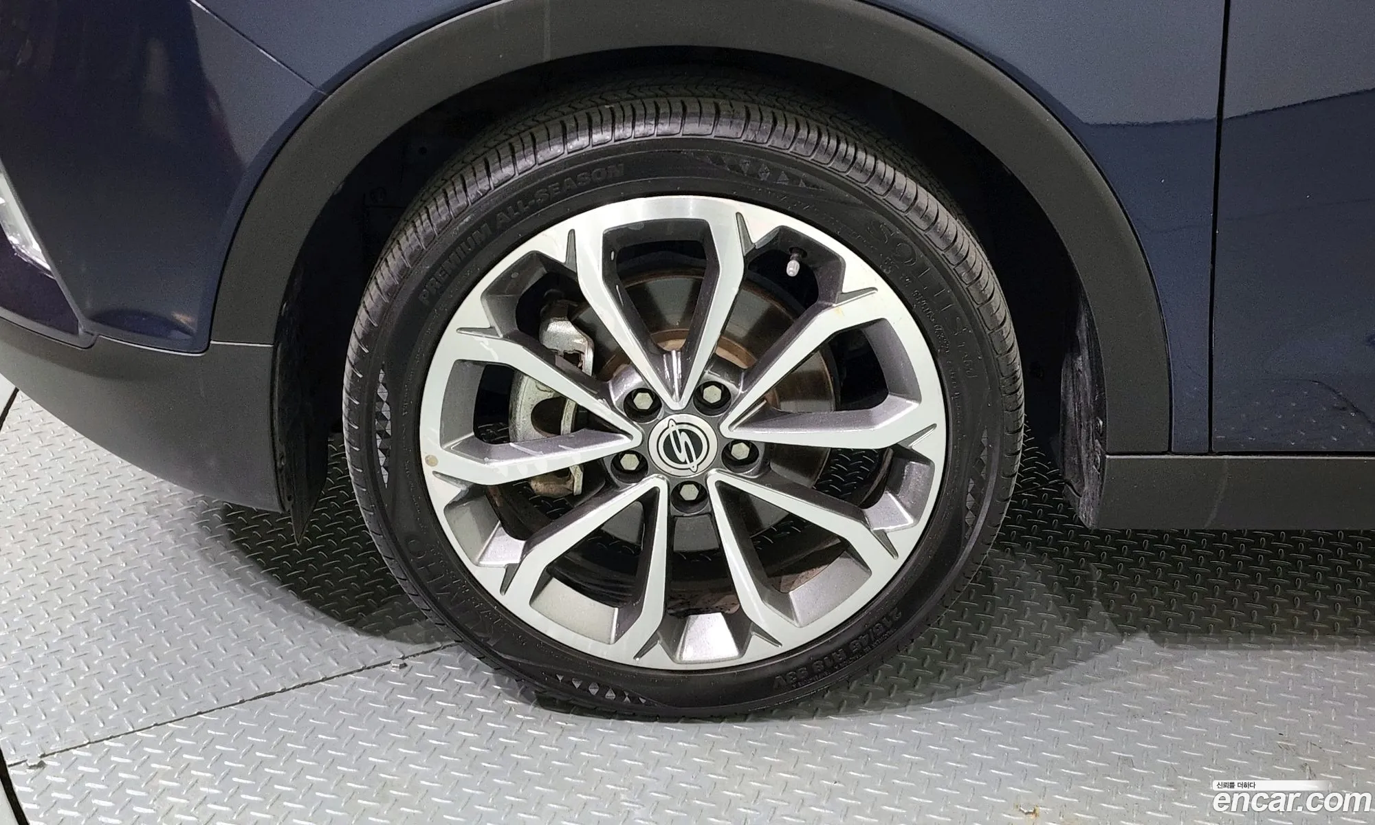 Ssangyong Tivoli Tivoli Lx 2Wd 2017 - фотография 17284184
