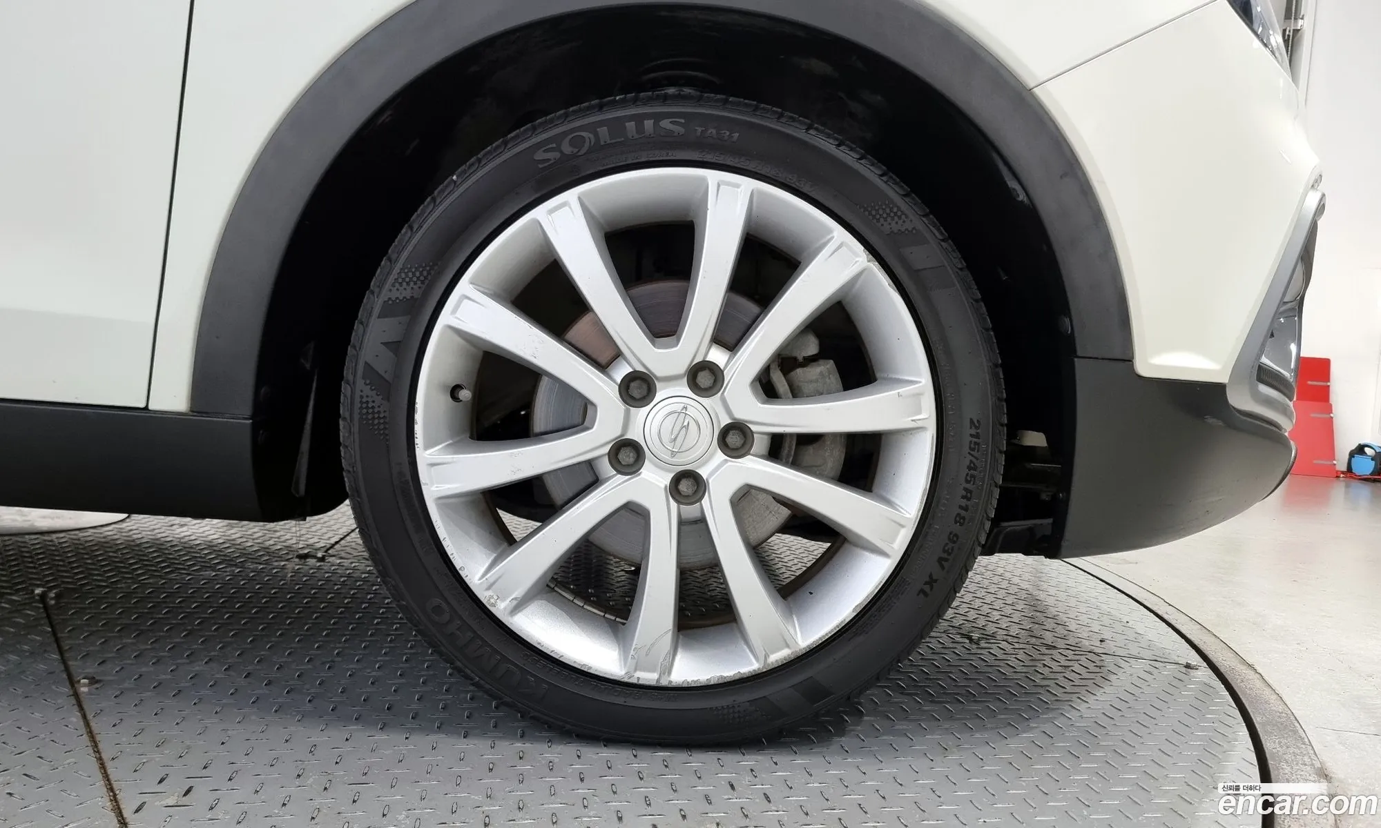 Ssangyong Tivoli Tivoli Diesel Ix 2Wd 2016 - фотография 15180932