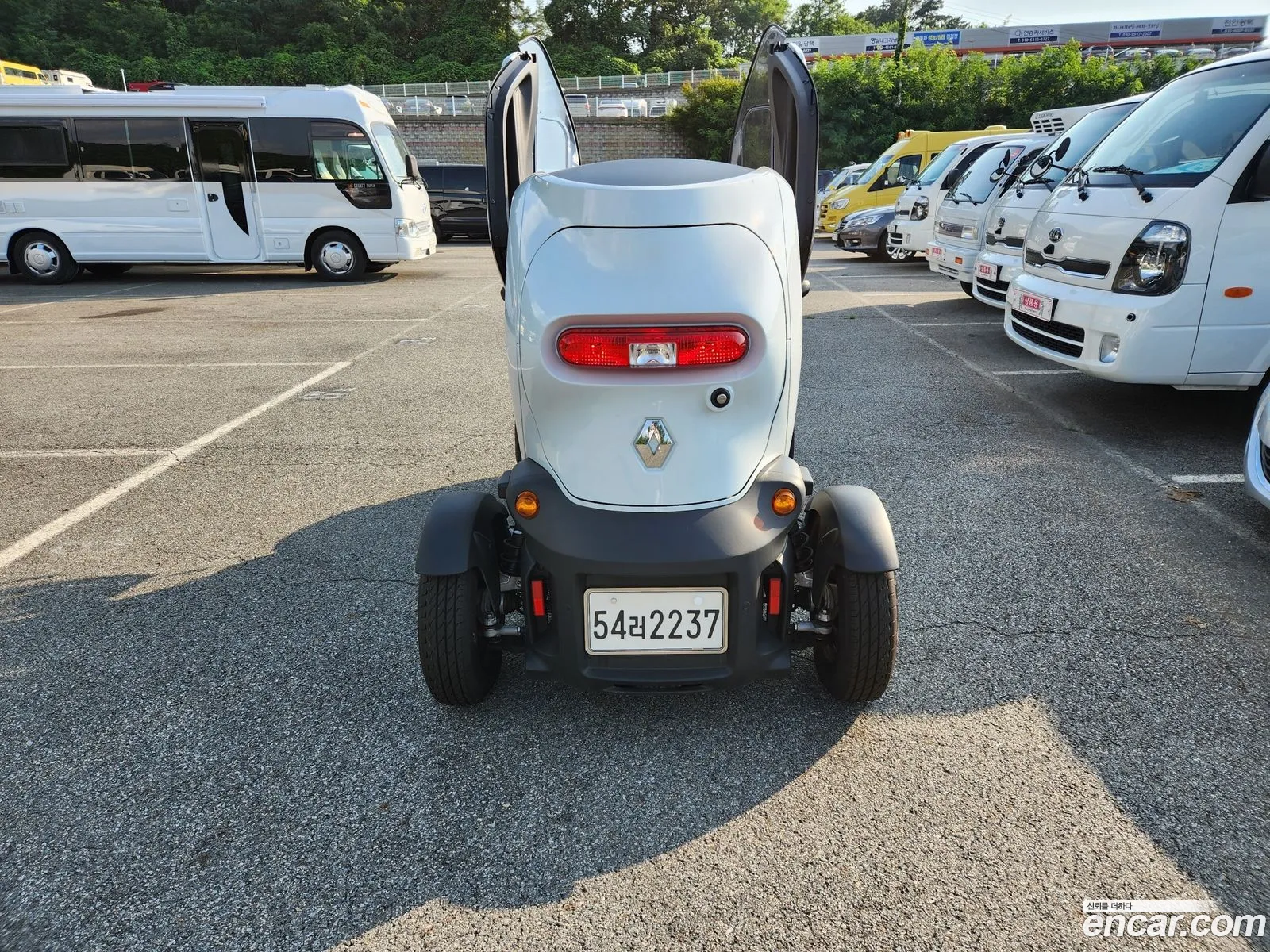 Renault Samsung Twizy Cargo 1 Seater  Trunk 2019 - фотография 4765624