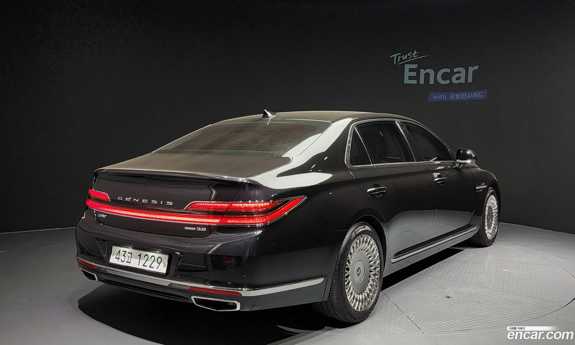 Genesis G90 I 38 Awd 2019 - фотография 944754
