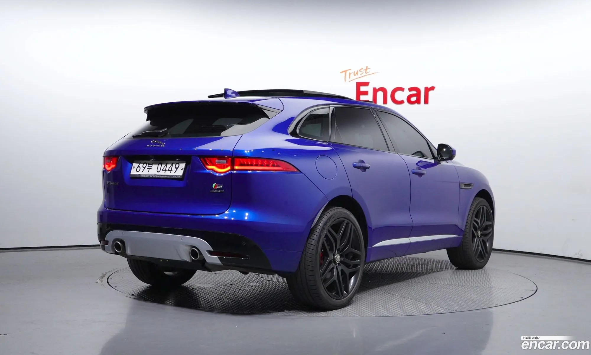 Jaguar F-Pace 30D First Edition 2017 - фотография 3500692