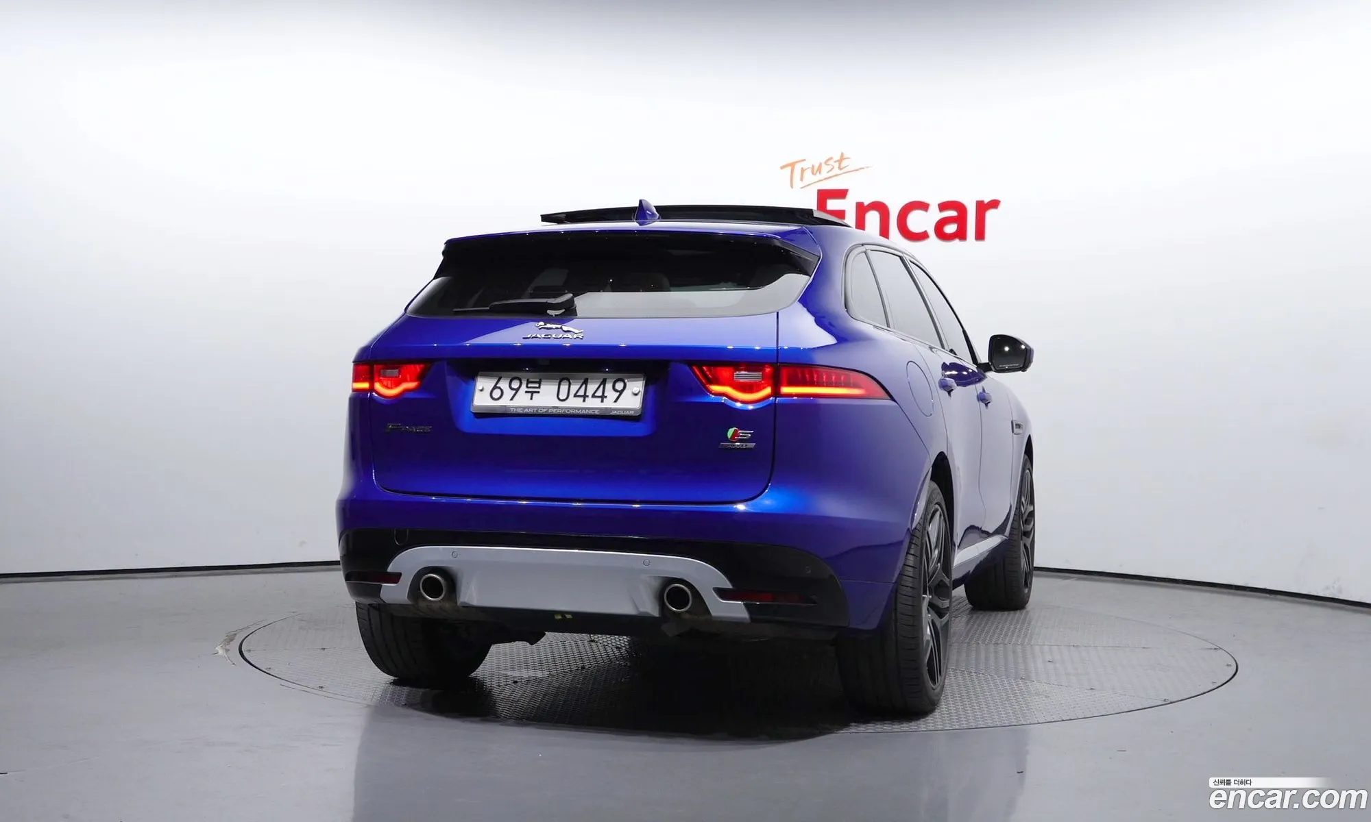 Jaguar F-Pace 30D First Edition 2017 - фотография 3500694