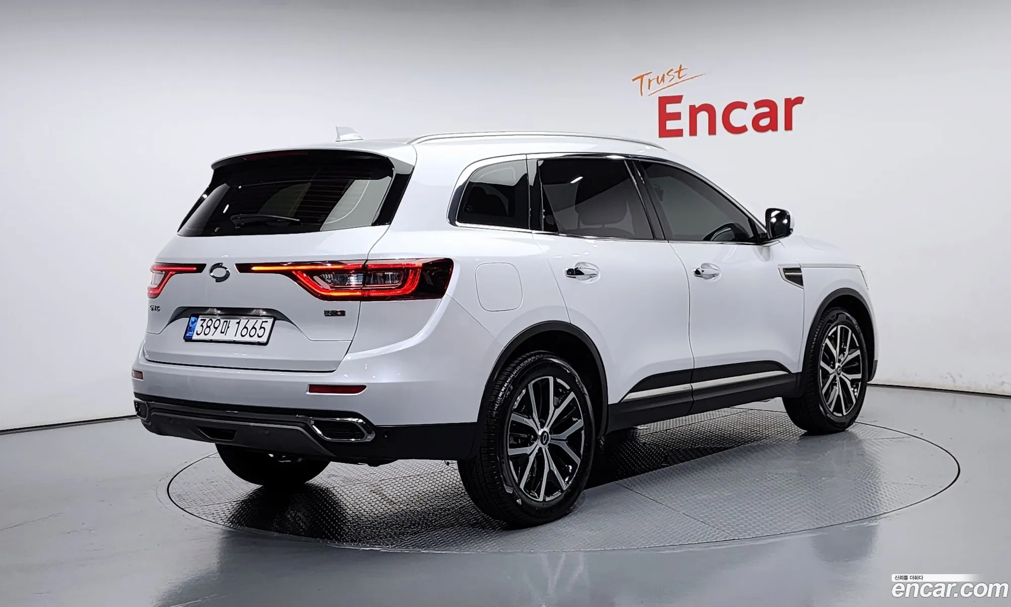 Renault Samsung Qm6 20 Gde Re Signature 2Wd 2020 - фотография 4683409