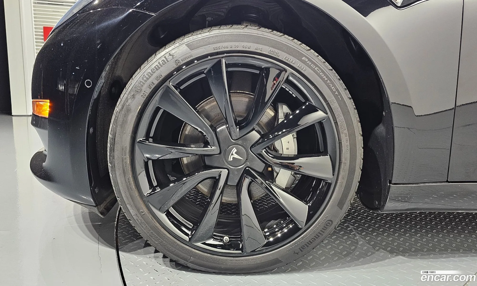 Tesla Model 3 I Long Range 2020 - фотография 3723013