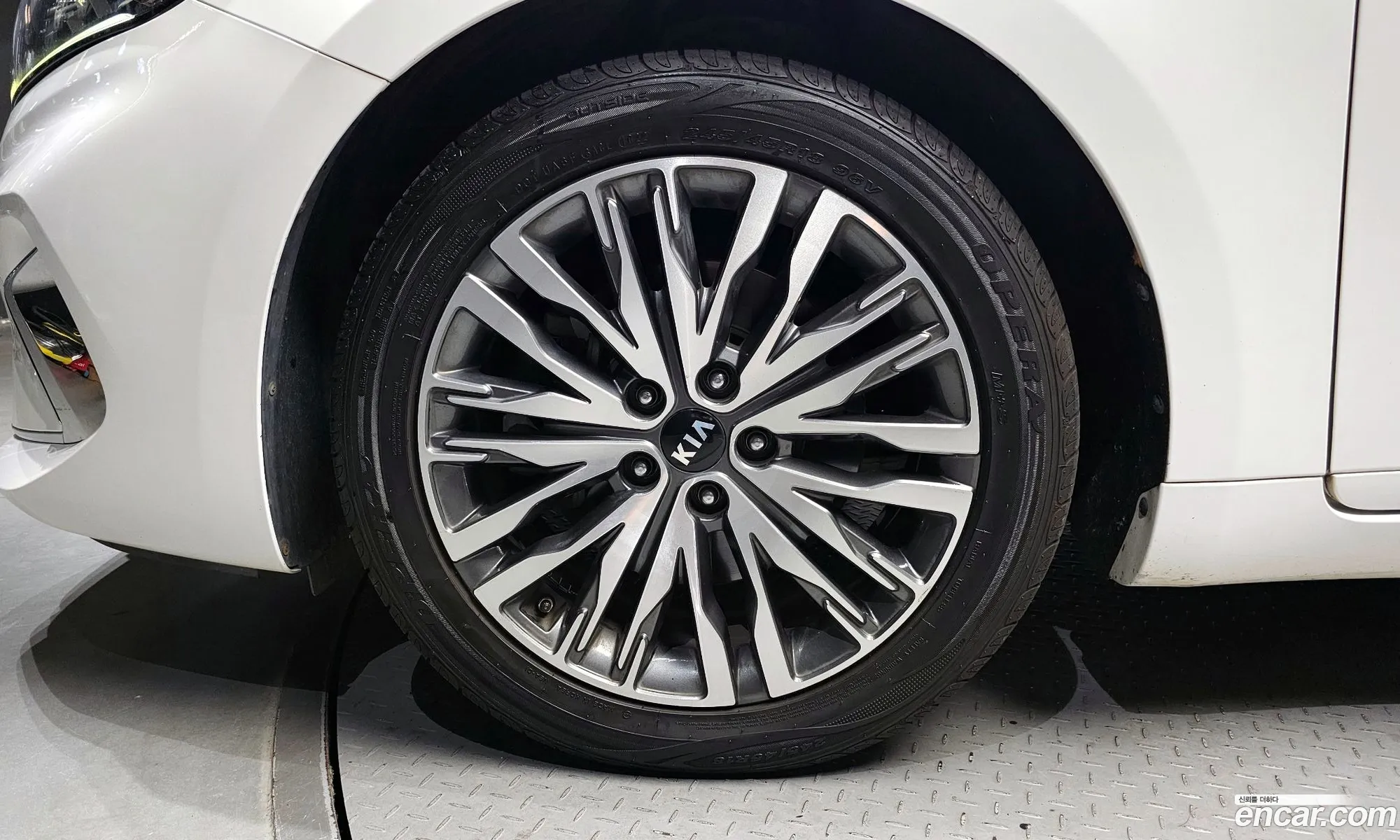 Kia K7 Vg Ii 30 Lpi Prestige Rental Car 2020 - фотография 17941538
