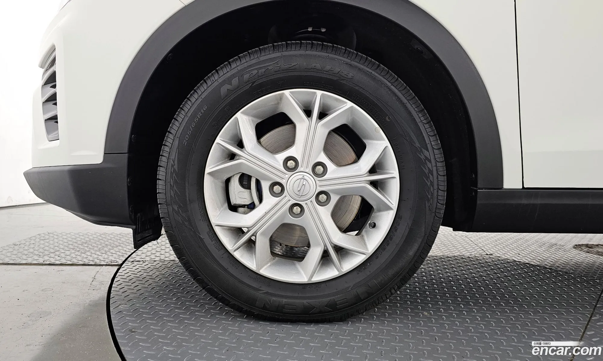Ssangyong Tivoli Tivoli Gasoline 15 2Wd 2021 - фотография 15618740
