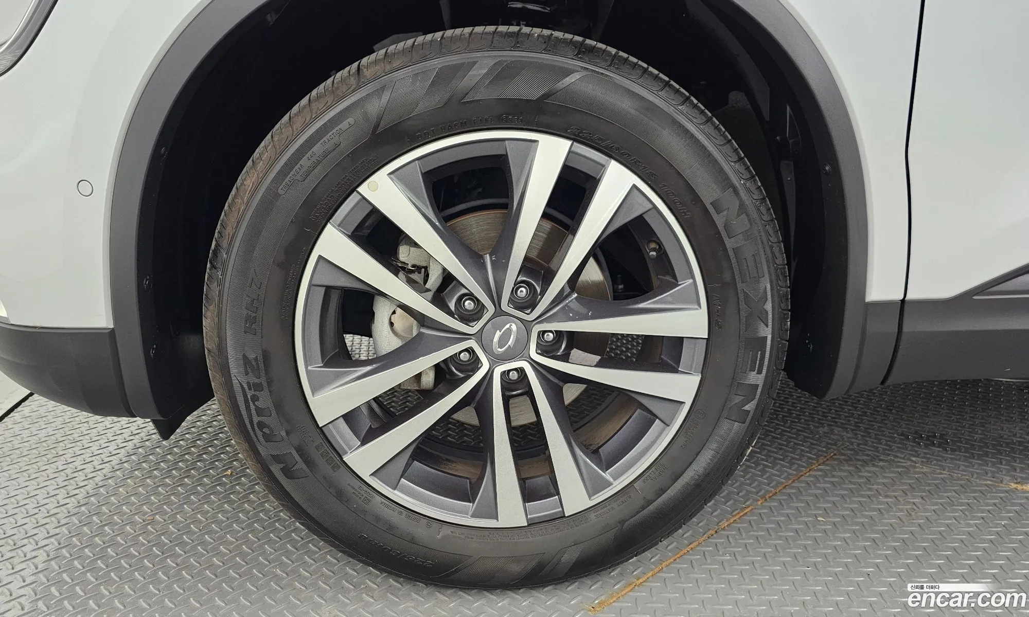 Renault Samsung Qm6 20 Lpe Le 2Wd 2020 - фотография 4814287