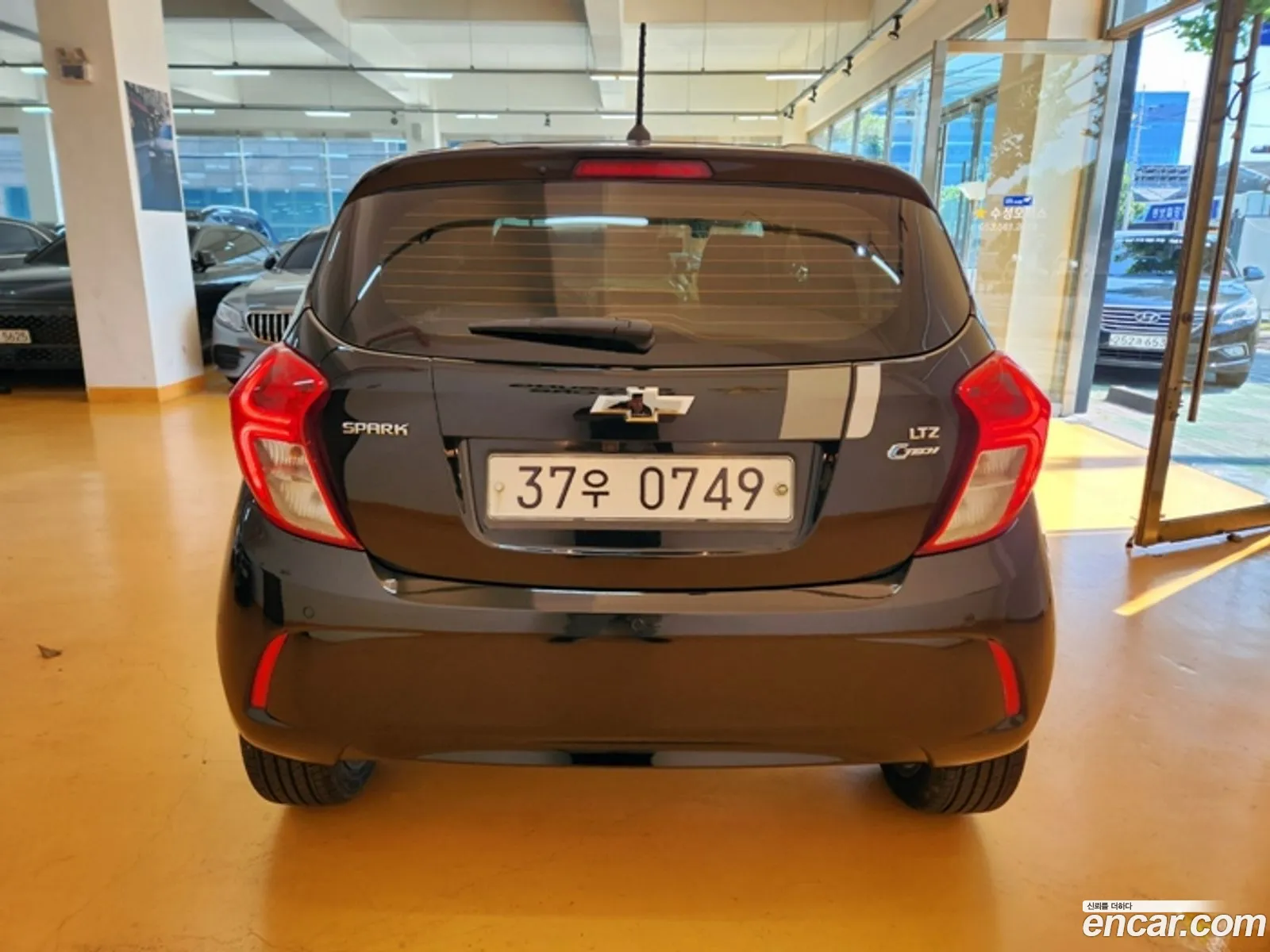 Chevrolet Spark Iv Perfect Black 2017 - фотография 7198337