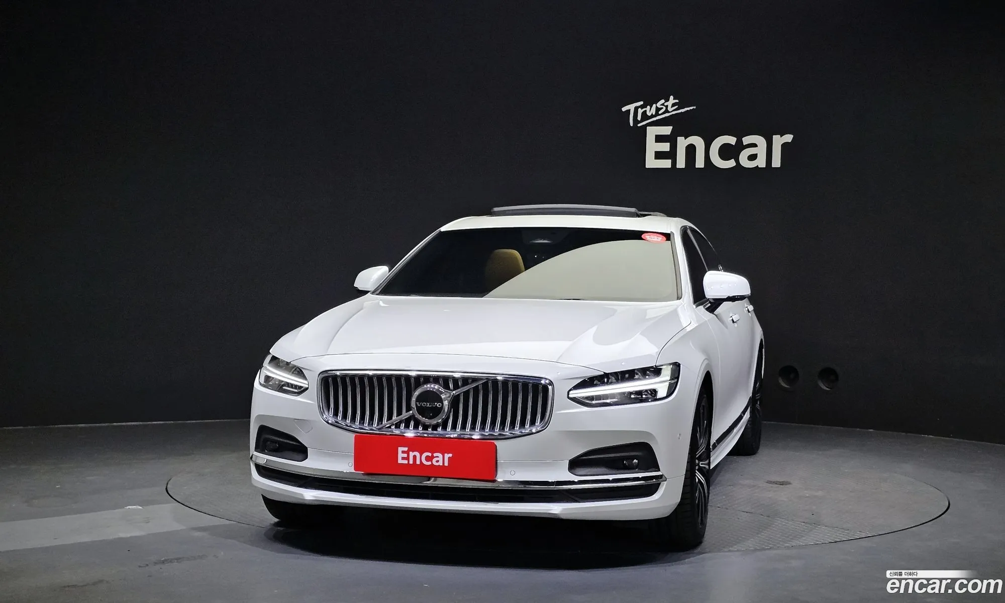 Volvo S90 B5 Ultimate Bright 2023 - фотография 3642403