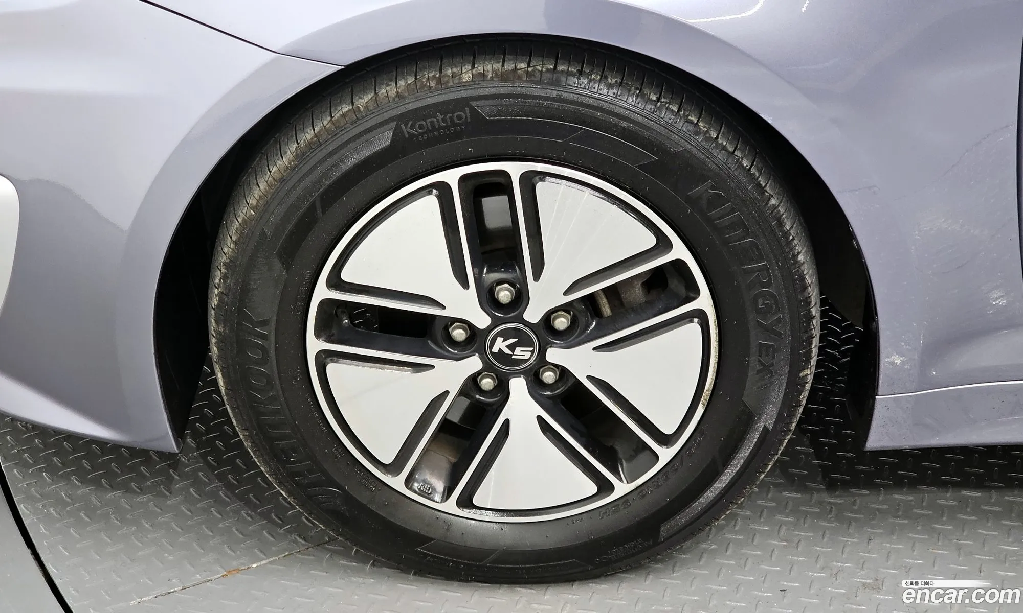 Kia K5 I Deluxe 2013 - фотография 18099655