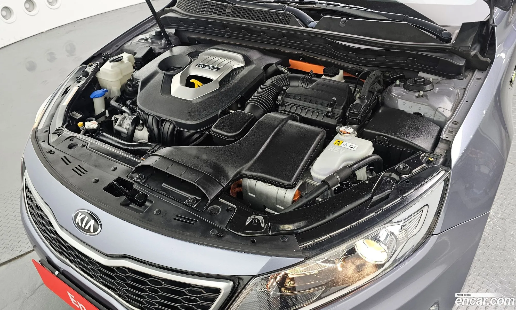 Kia K5 I Deluxe 2013 - фотография 18099656