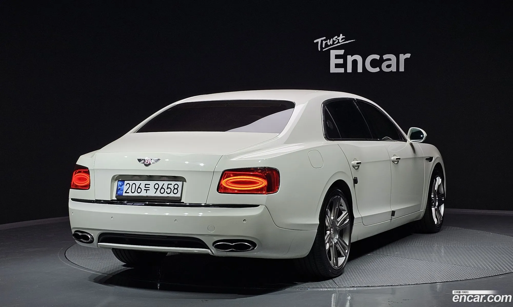 Bentley Flying Spur 40 2016 - фотография 4462195