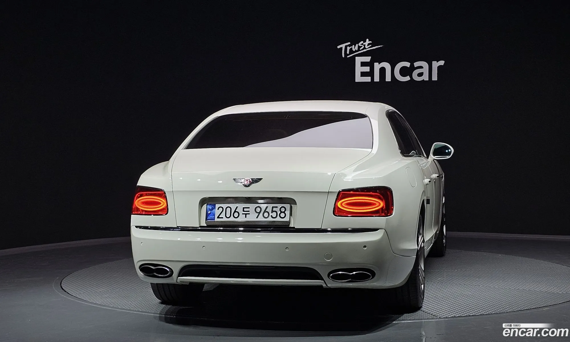 Bentley Flying Spur 40 2016 - фотография 4462197