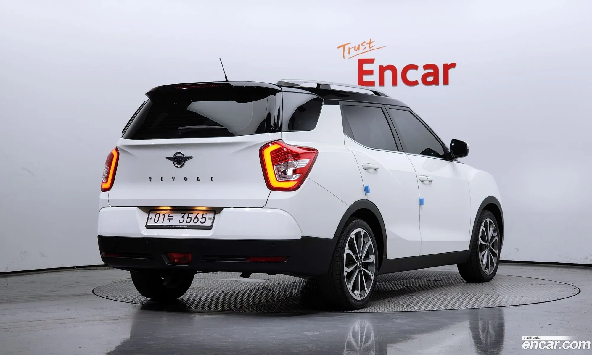 Ssangyong Tivoli Tivoli Diesel Ix 2Wd 2018 - фотография 19918412