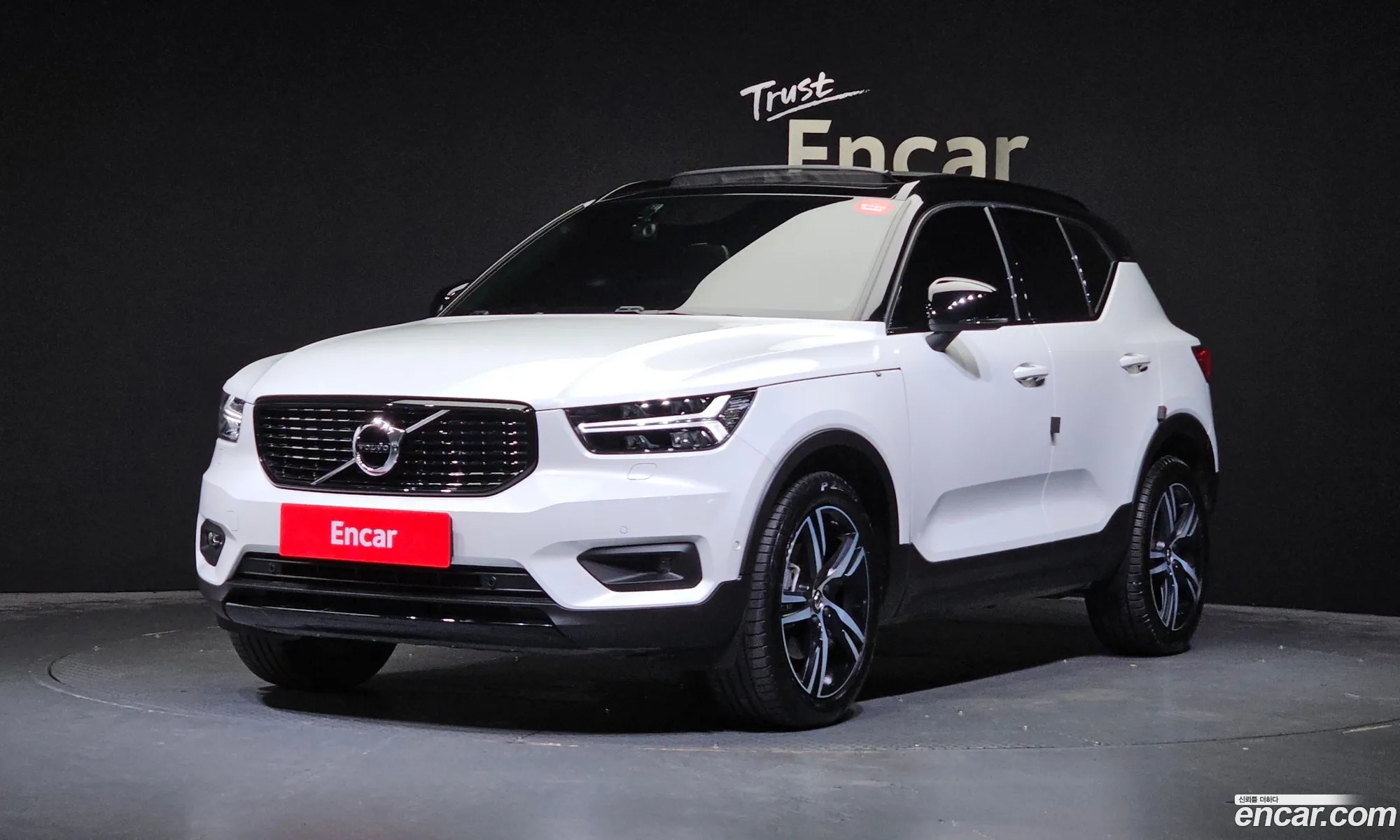 Volvo Xc40 T4 R-Design - фотография 6212562
