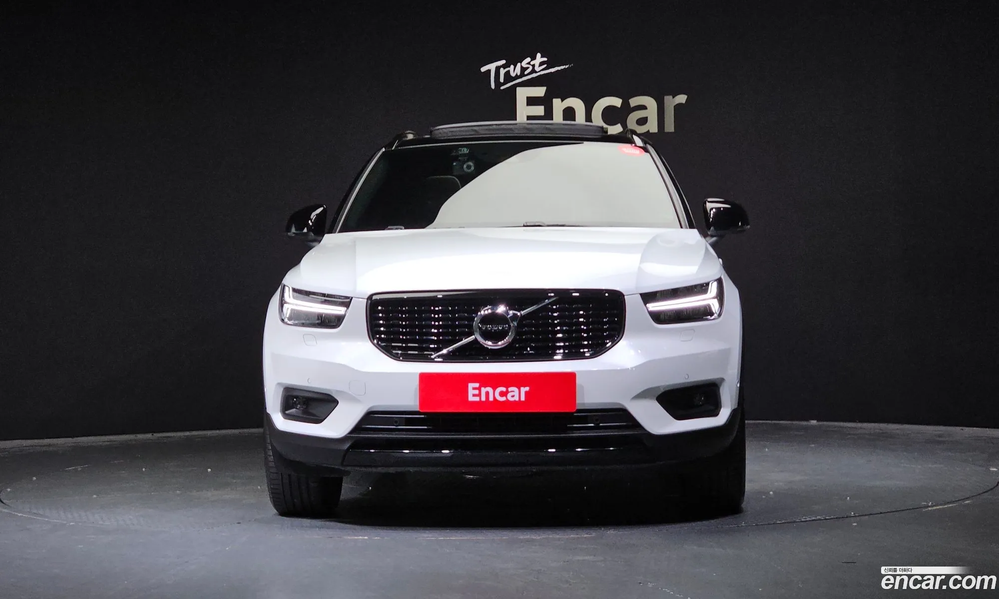 Volvo Xc40 T4 R-Design - фотография 6212564