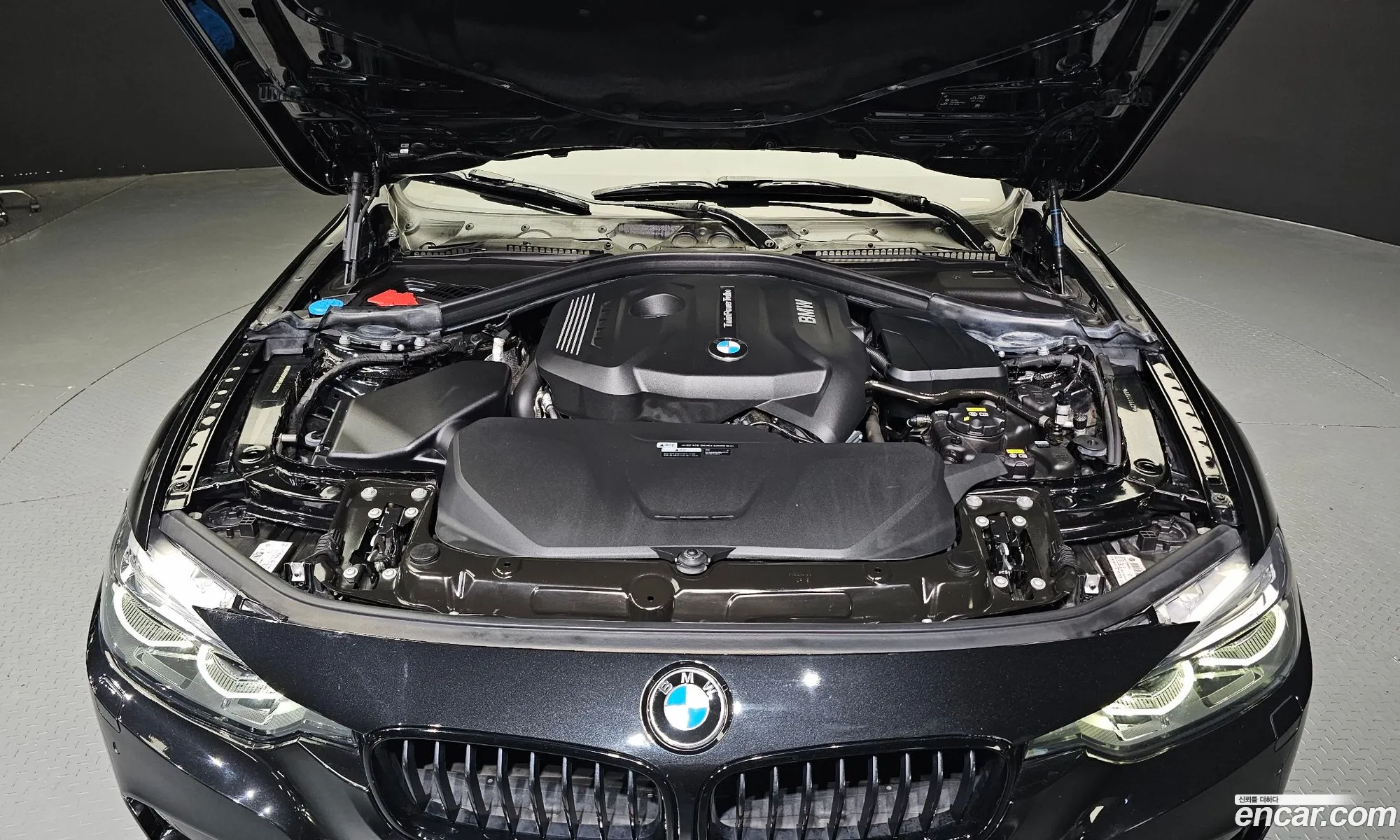 BMW 3Er 330I M Sports Shadow 2018 - фотография 16571220