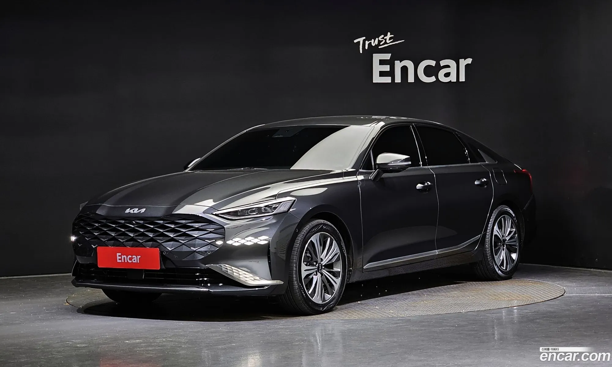 Kia K8 Signature 2023 - фотография 14135229