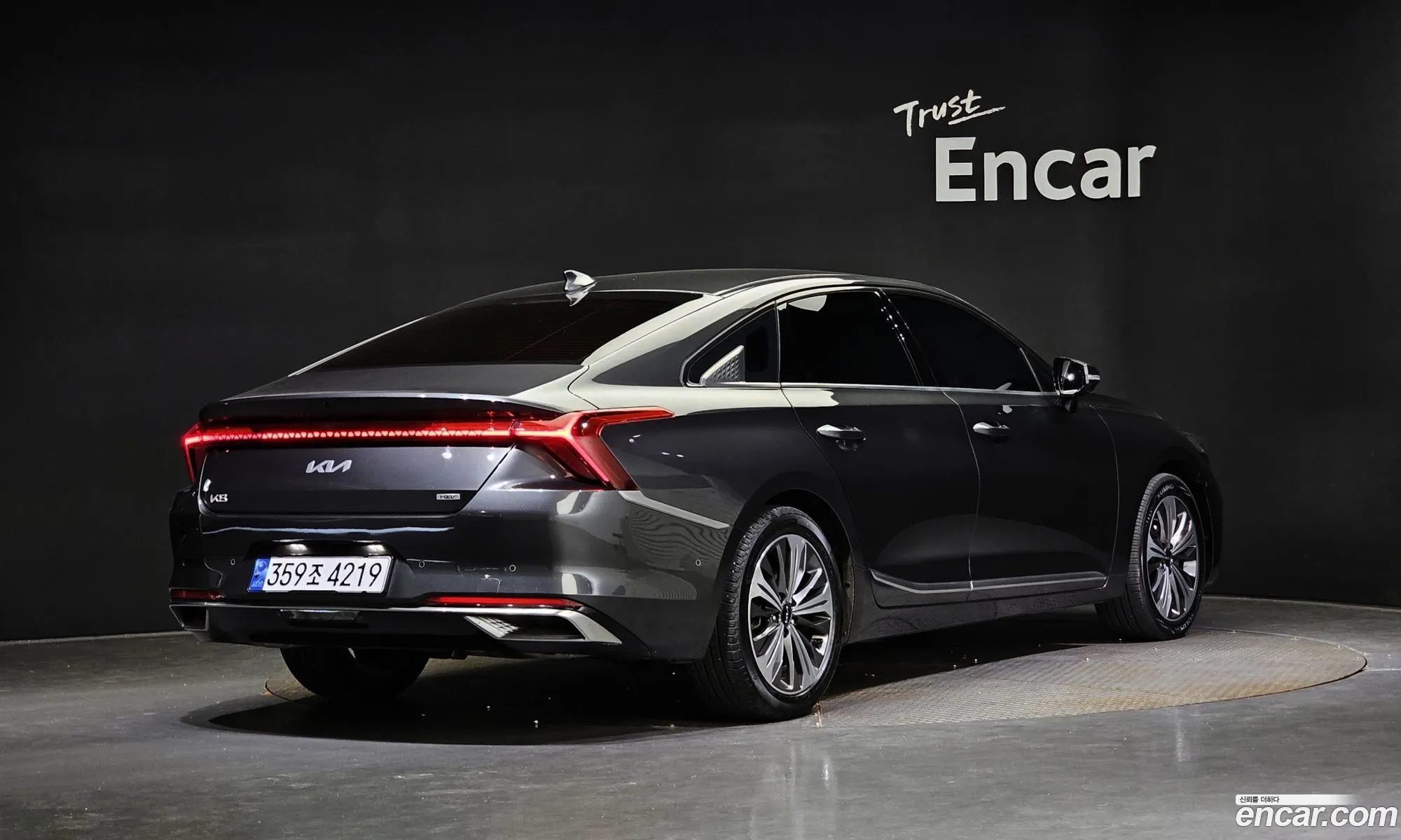 Kia K8 Signature 2023 - фотография 14135230