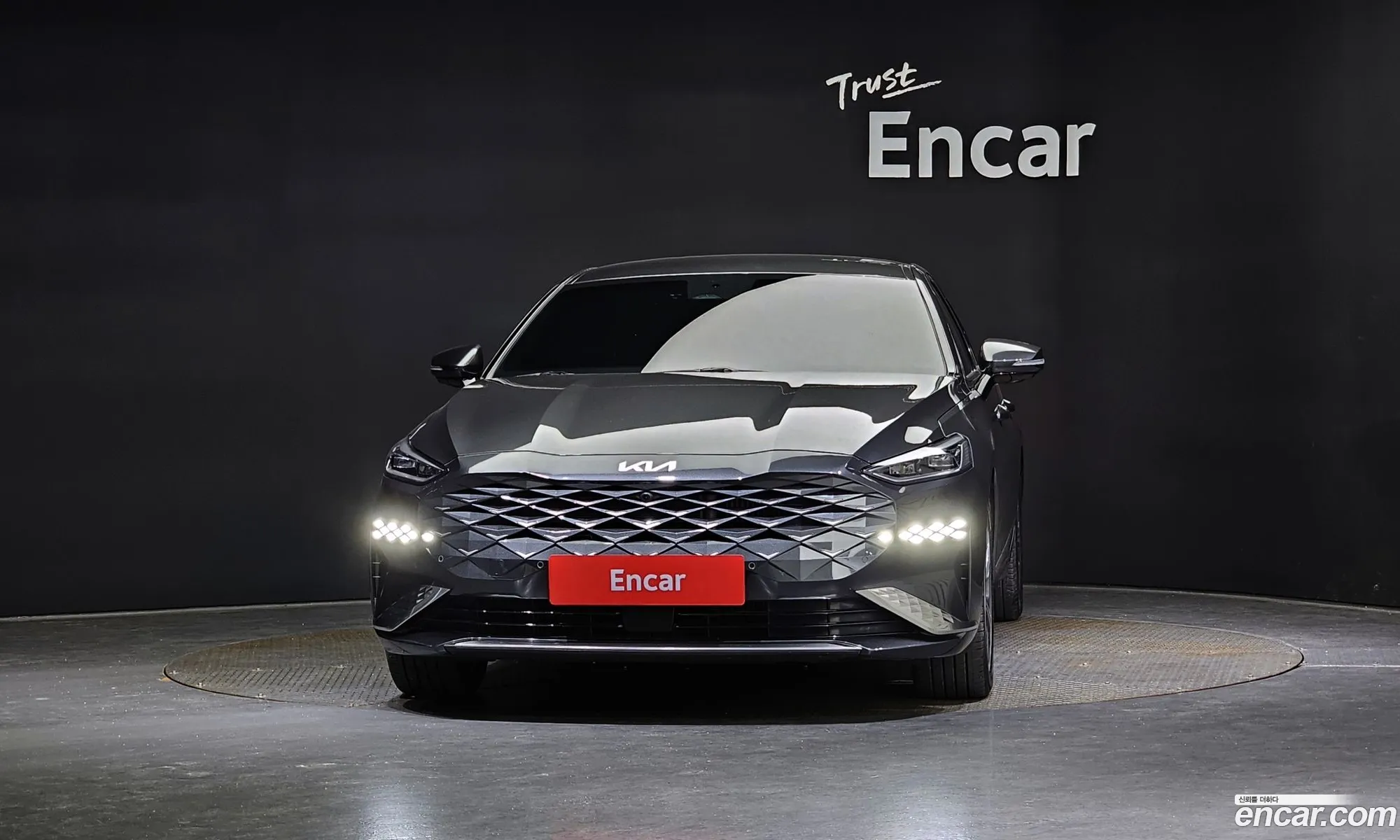 Kia K8 Signature 2023 - фотография 14135231