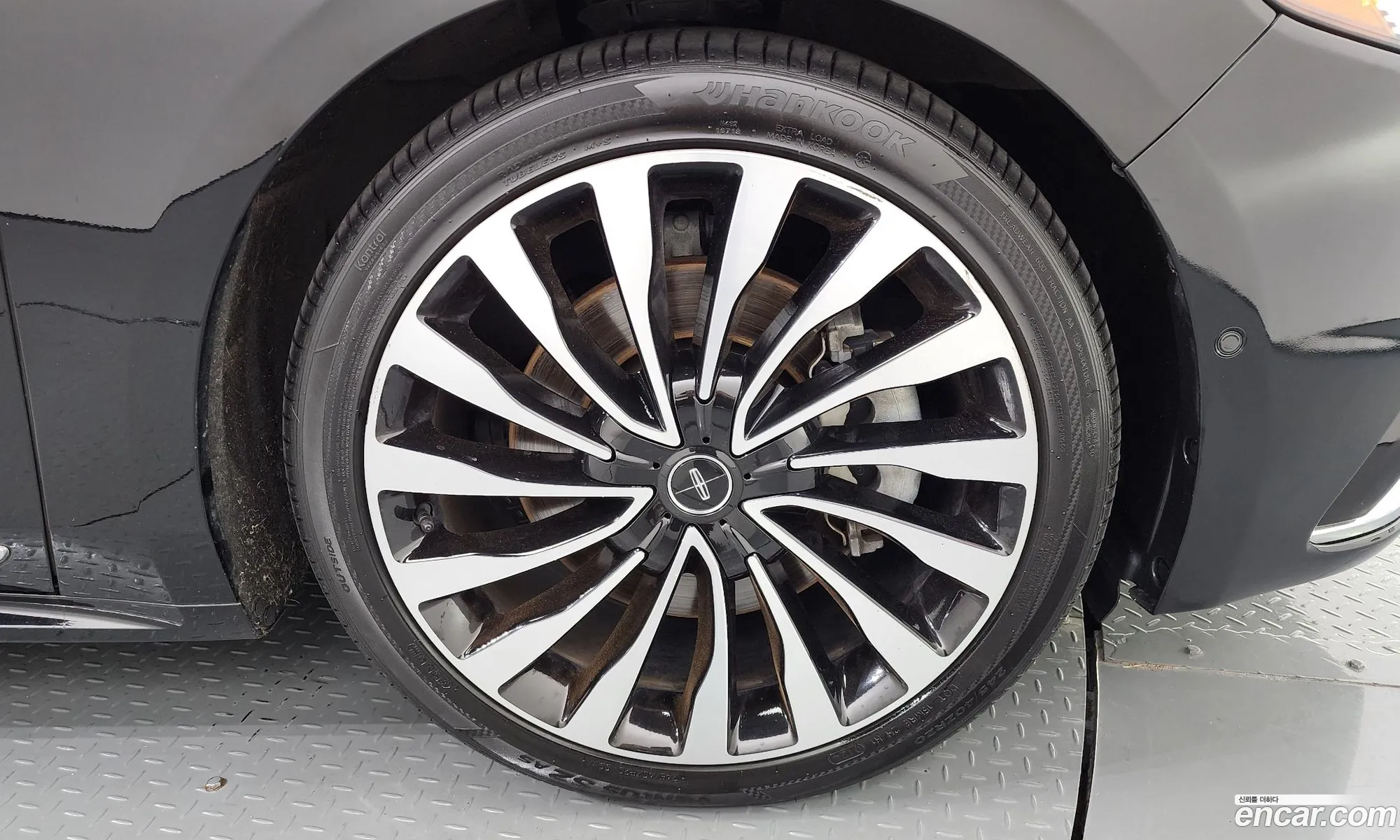 Lincoln Continental X 30 Presidential Awd 2018 - фотография 3738244