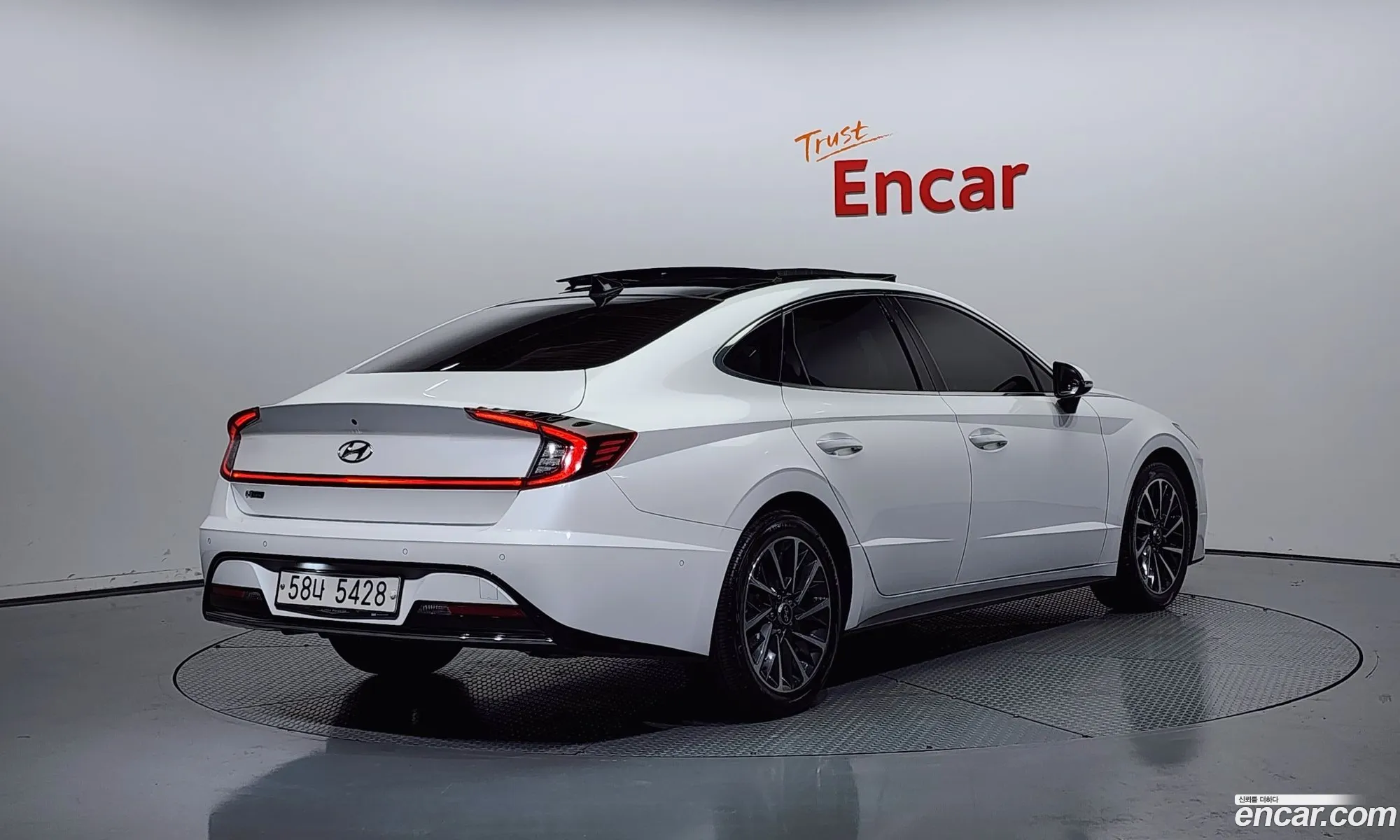 Hyundai Sonata Dn8 20 Premium Family - фотография 17322527