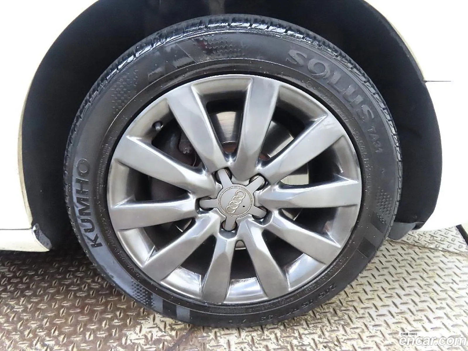 Audi A4 Iv B8 20 Tfsi Quattro 2010 - фотография 28930