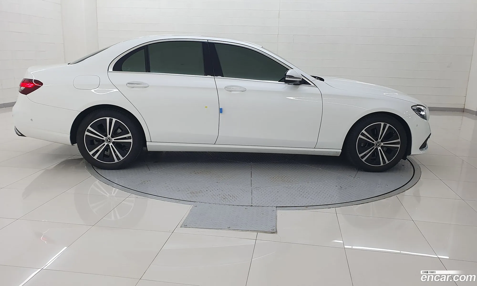 Mercedes-Benz E-Klasse V W213 S213 C238 E250 Avantgarde 2021 - фотография 18943996